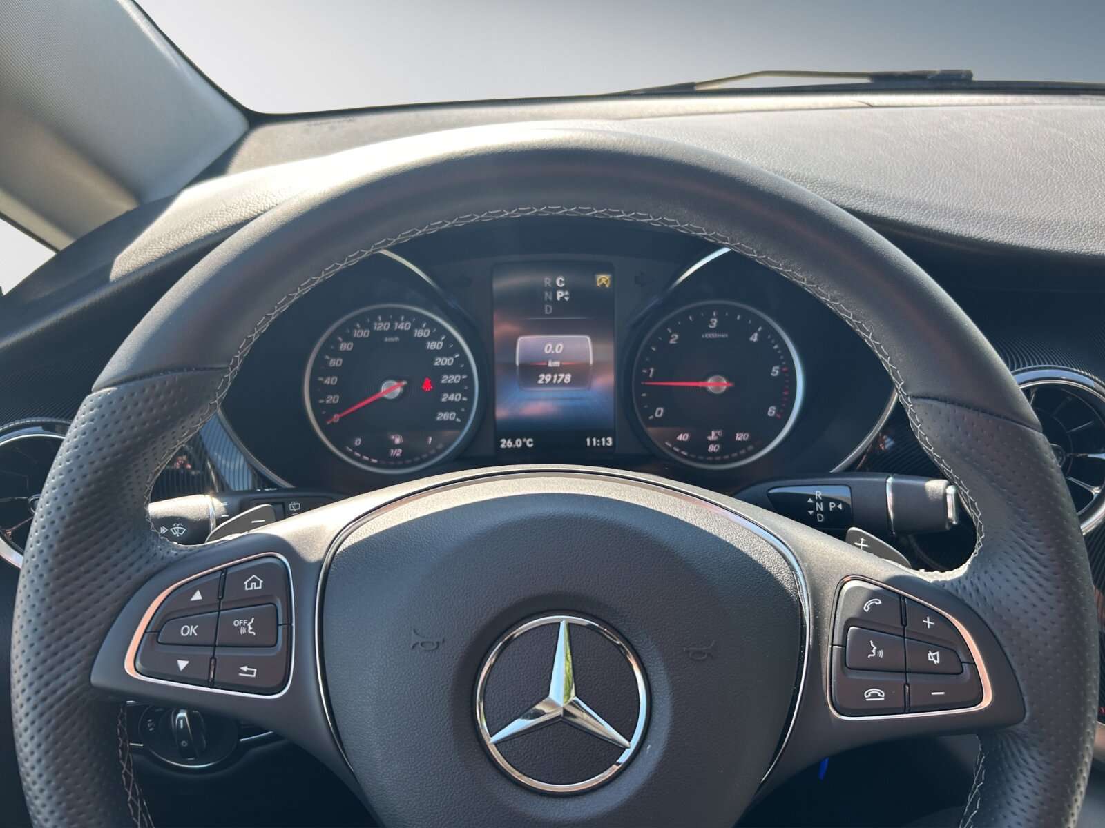 Mercedes-Benz V 220