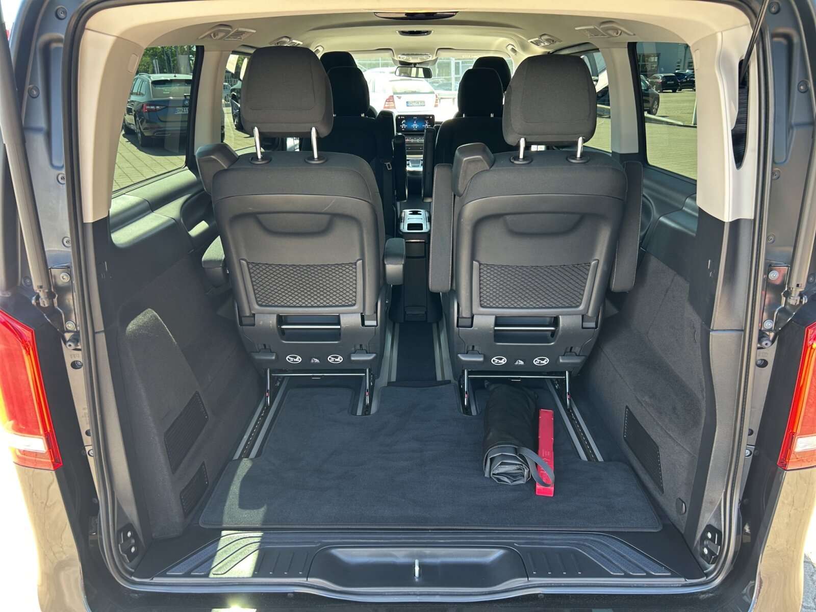 Mercedes-Benz V 220
