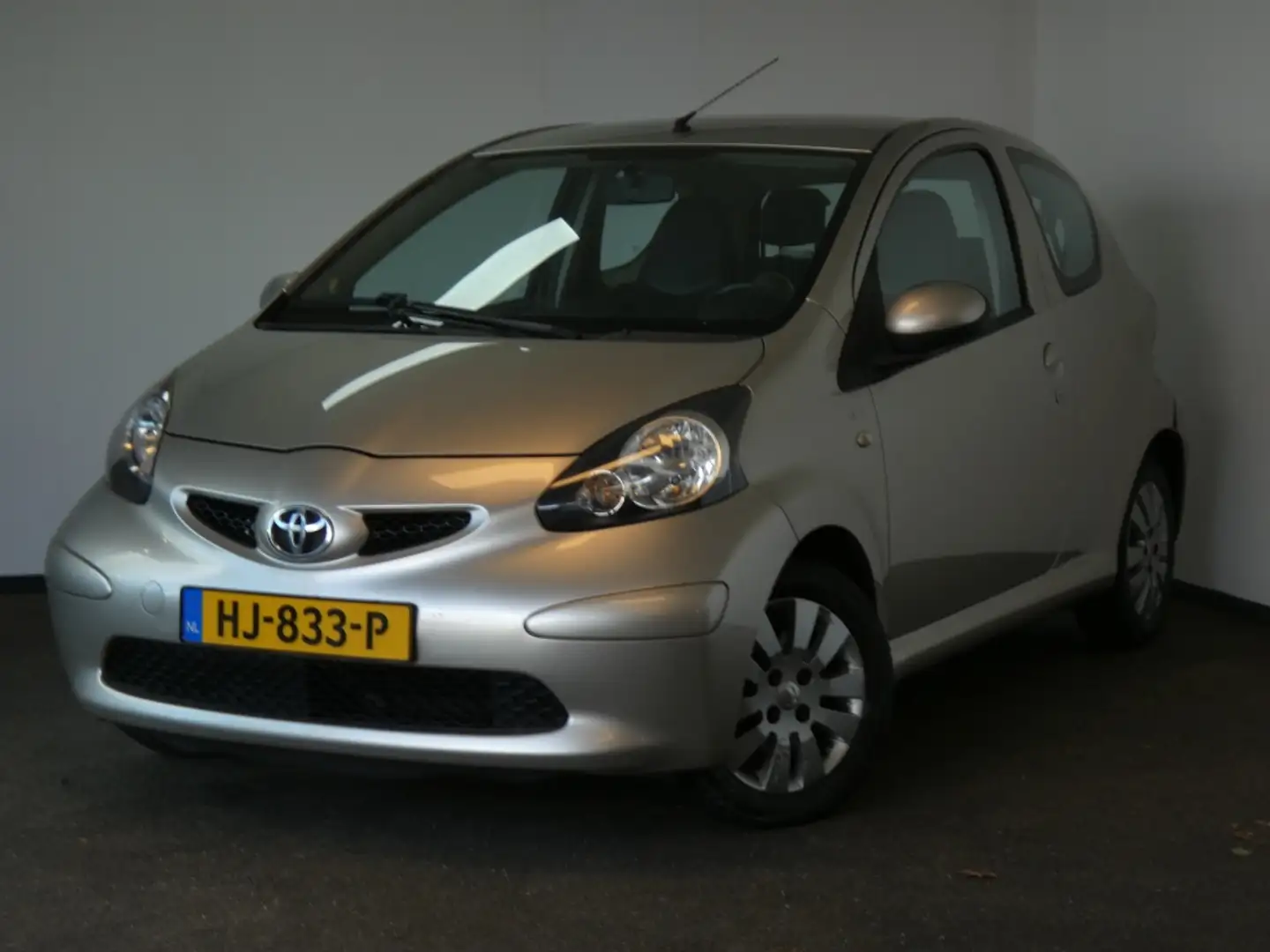 Toyota Aygo Nwe APK Airco 1.0-12V Brązowy - 1