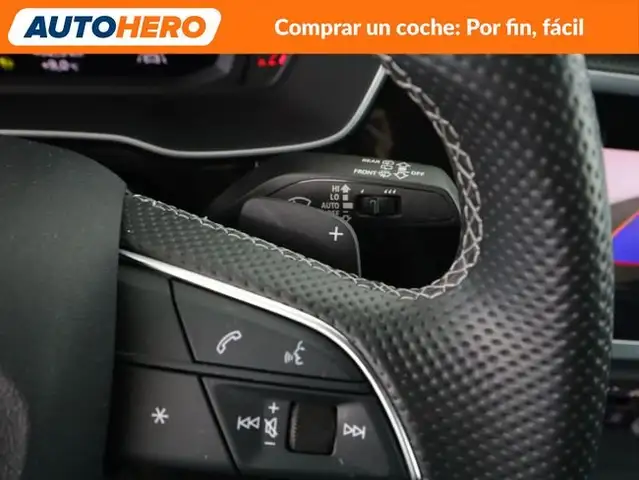 Audi Q3 view 30