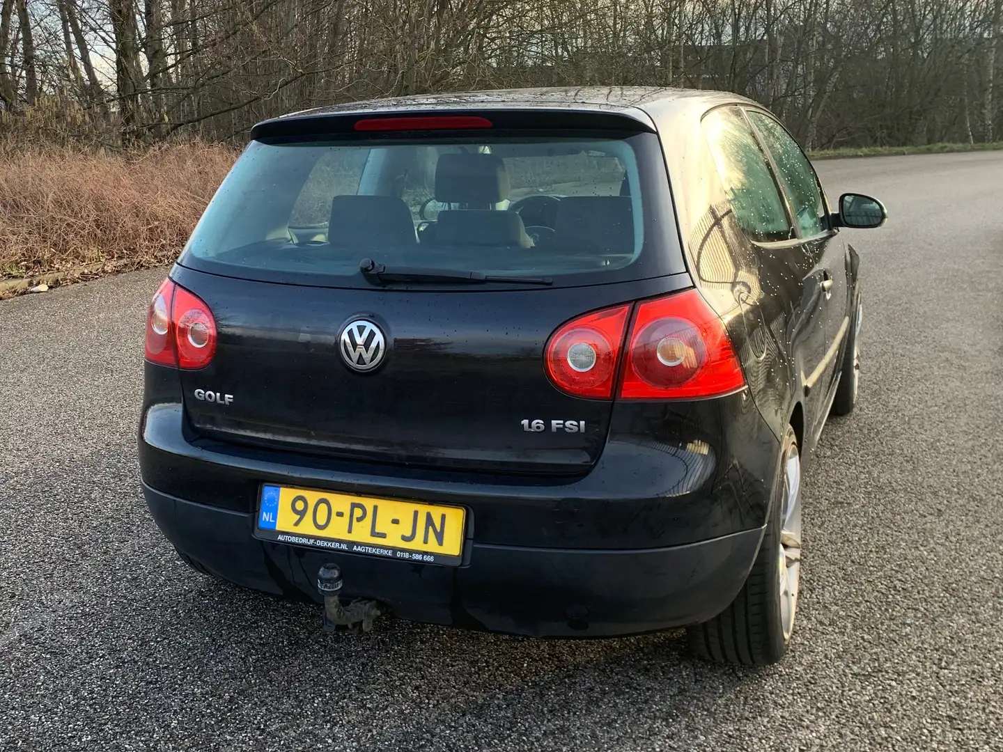 Volkswagen Golf 1.6 FSI Trendline Zwart - 2