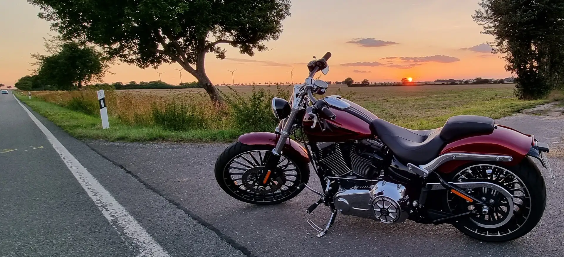 Harley-Davidson CVO Breakout Roşu - 2