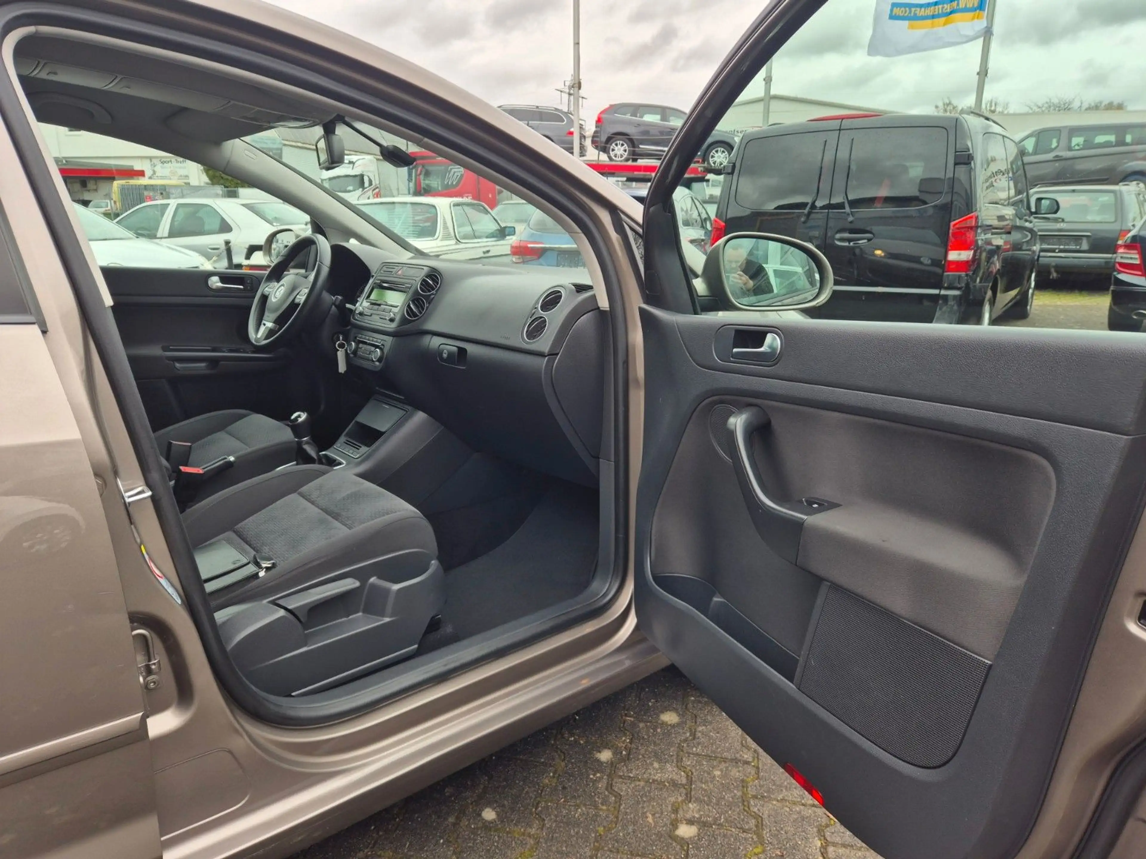 Volkswagen Golf Plus TDI 105KM 1Hd PDC SHZ AHK Zahnriemen N — photo 12