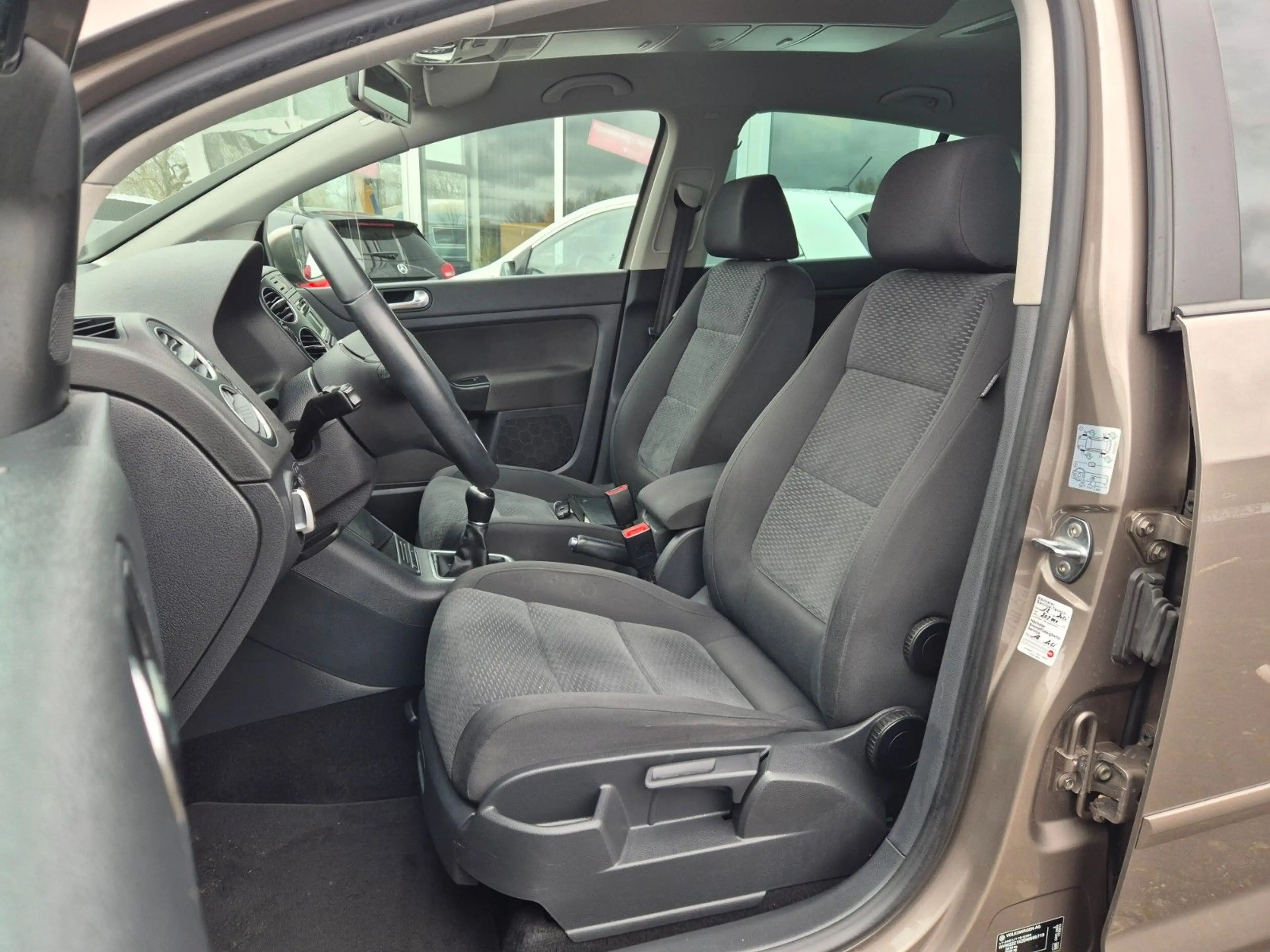 Volkswagen Golf Plus TDI 105KM 1Hd PDC SHZ AHK Zahnriemen N — photo 10
