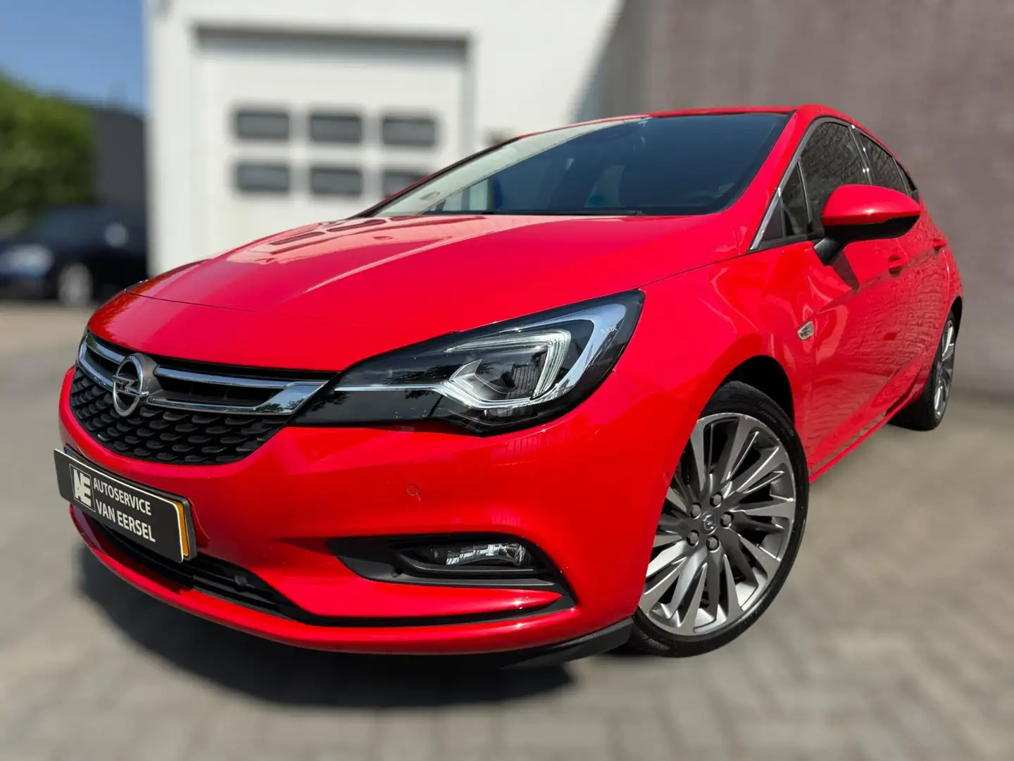 Opel Astra 1.4 Innovation 150PK / TREKHAAK / CAMERA / CARPLAY Rood - 1