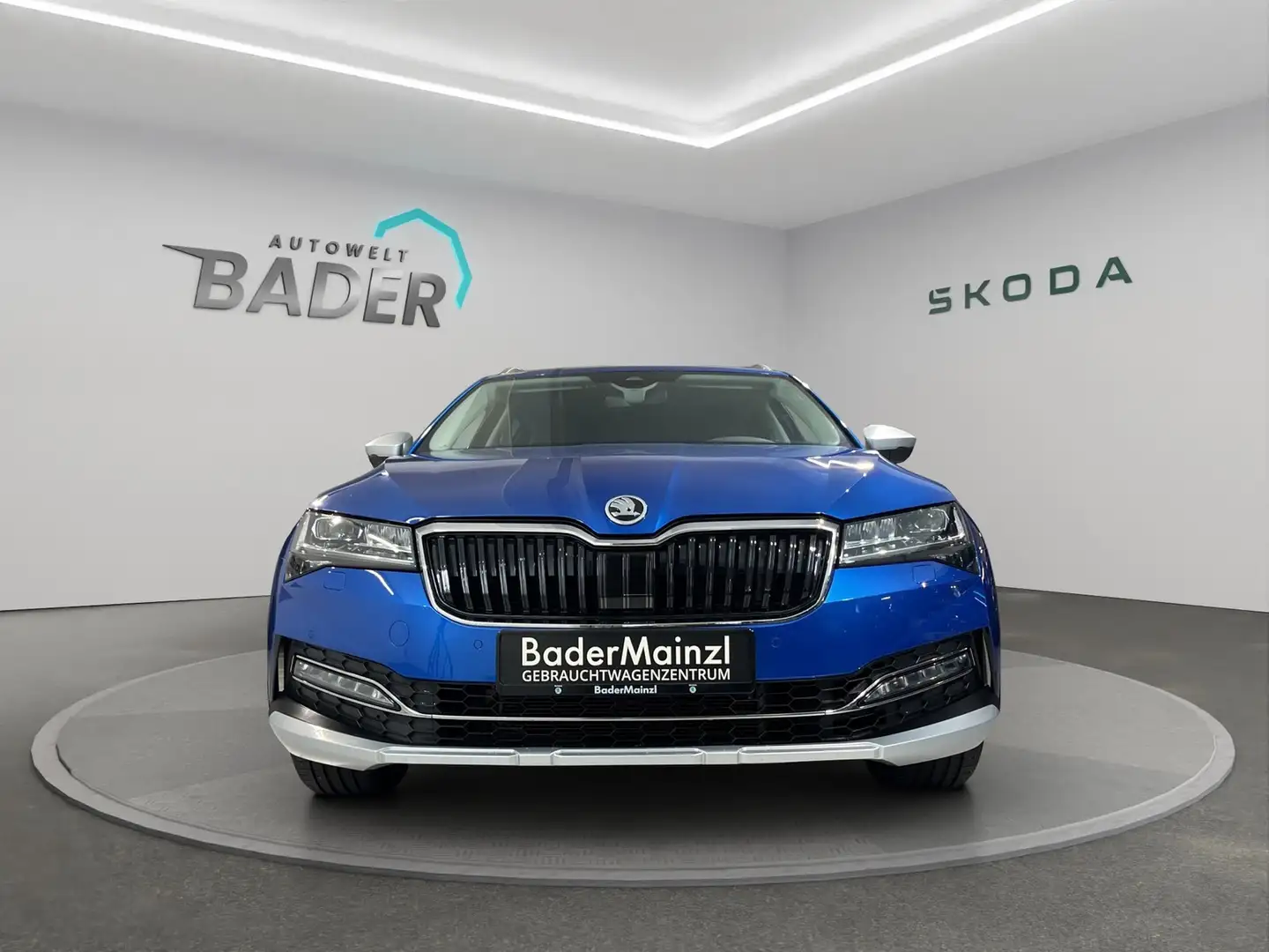 Skoda Superb Combi 2.0 TSI 4x4 Matrix Navi RFK SHZ Blau - 2