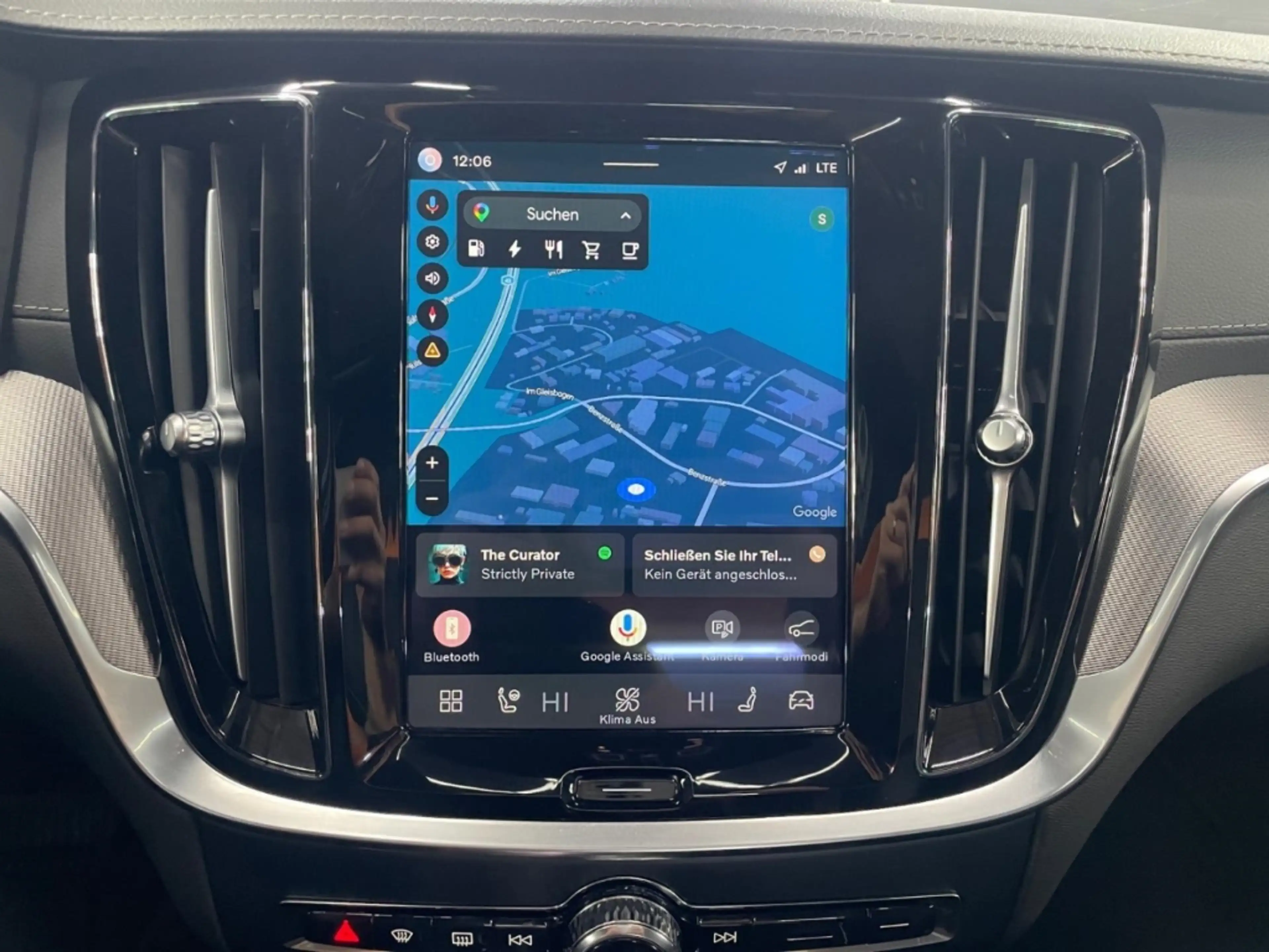 Volvo S60 Recharge T8 AWD Ultimate Dark - 360Grad AHK — photo 9