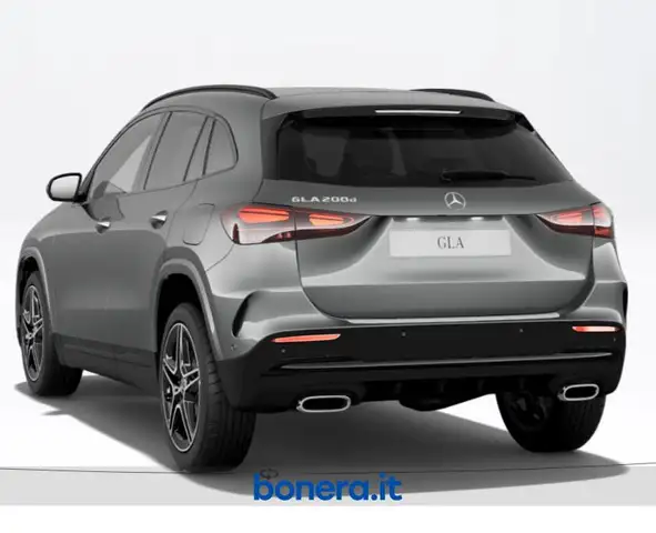 Mercedes-Benz Gla view 4