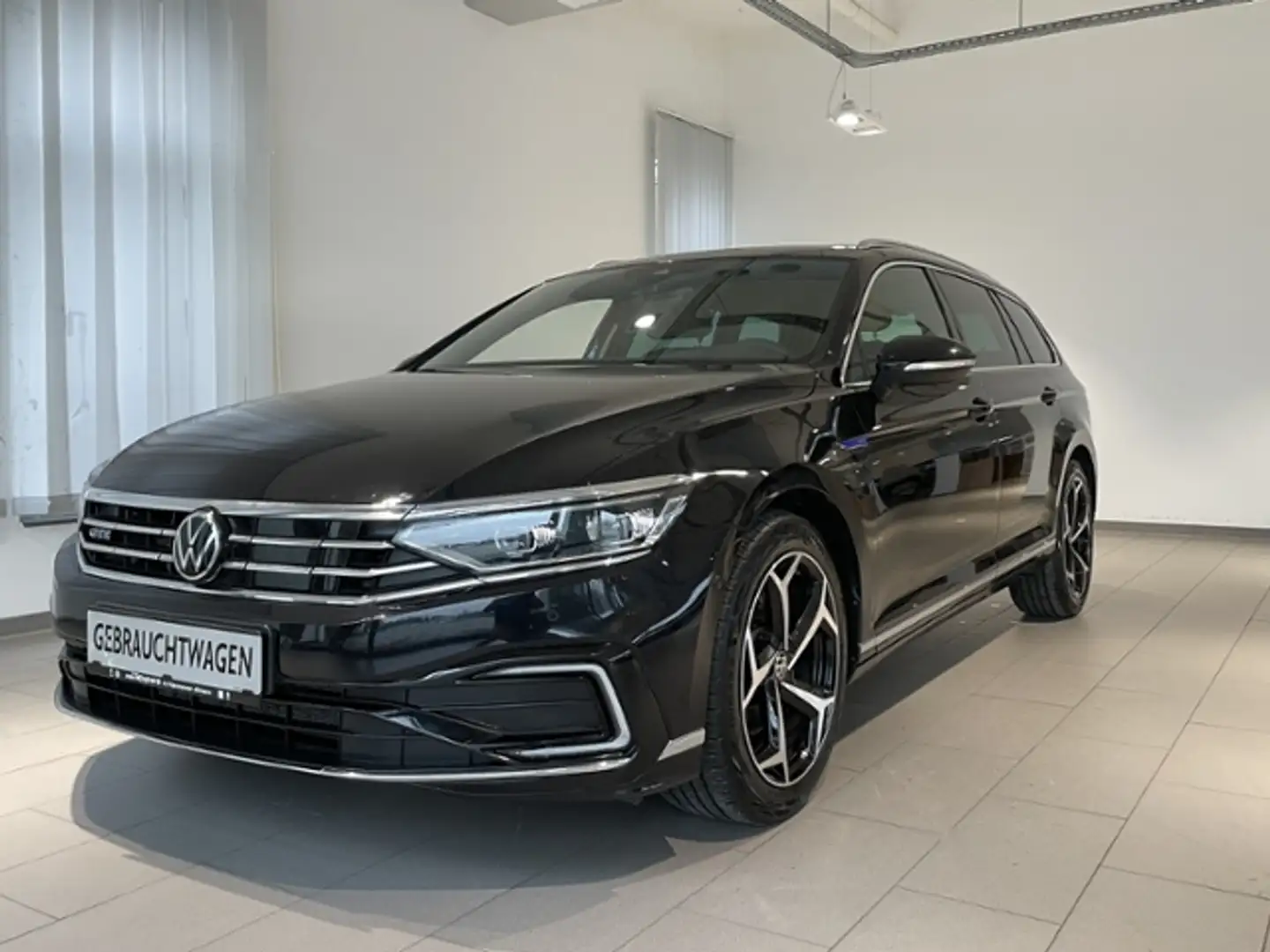 Volkswagen Passat Variant 1.4 GTE DSG AHK+NAVI+PANO Noir - 2