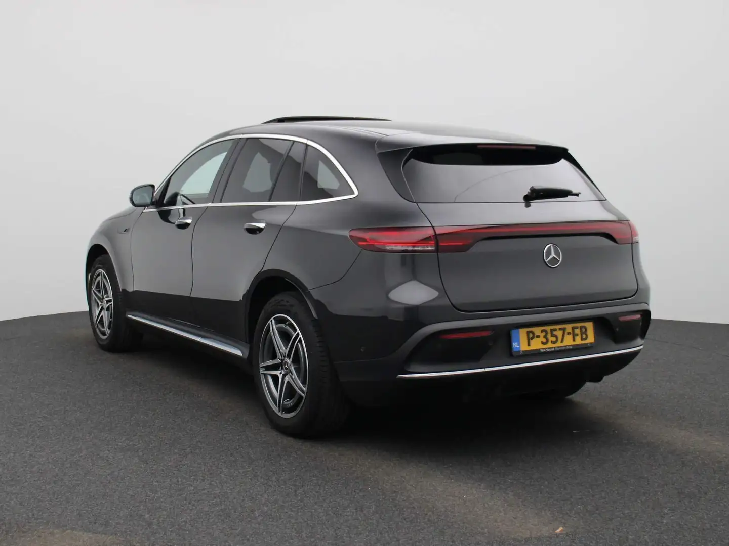 Mercedes-Benz EQC 400 4MATIC Business Solution AMG 80 kWh | 96 SOH |  SC Gris - 2