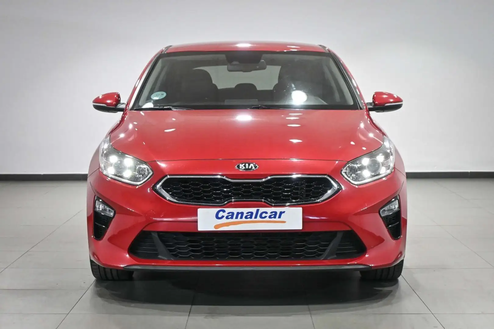Kia Ceed / cee'd 1.6 CRDI Eco-Dynamics Tech 136 Rojo - 2