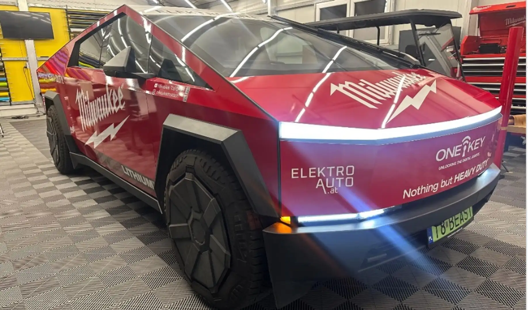 Tesla Cybertruck Cyberbeast neu 2026. Preis inkl. EU Zulassung Gris - 1