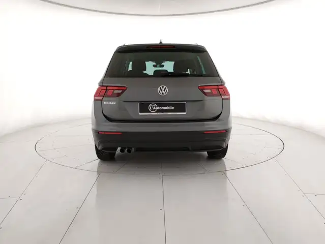 BMW 2 Series view 4