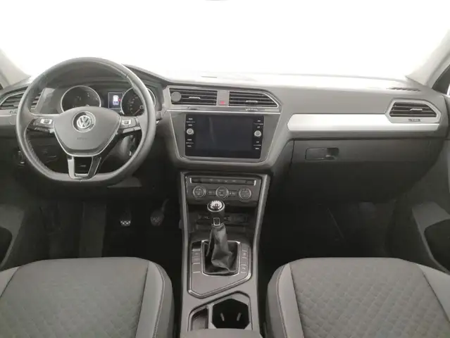 BMW 2 Series view 5