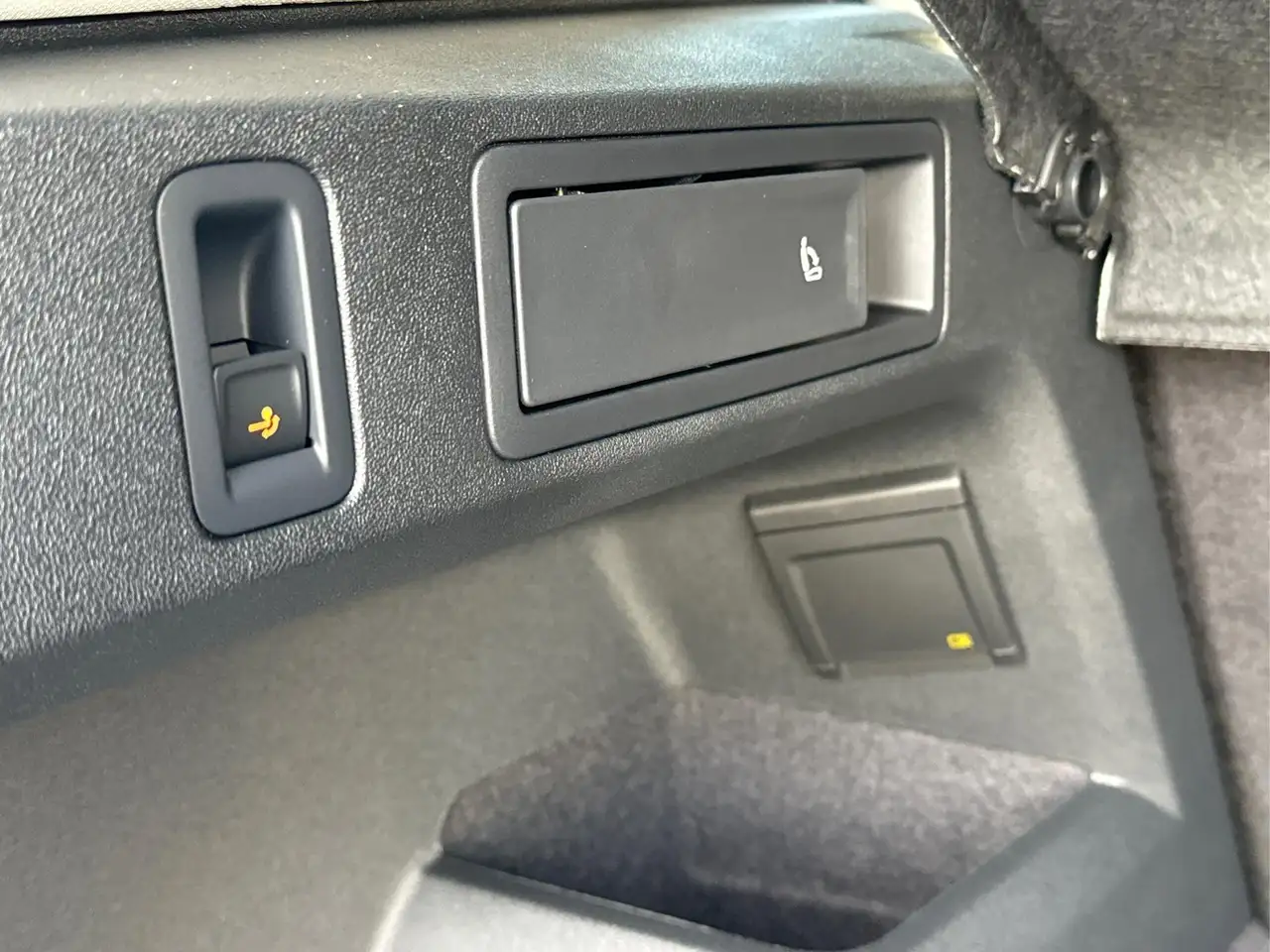 Volkswagen Tiguan Prime (Life+) AHK+LED+ACC+KAMERA+el.HECKKL.+SHZ... 14