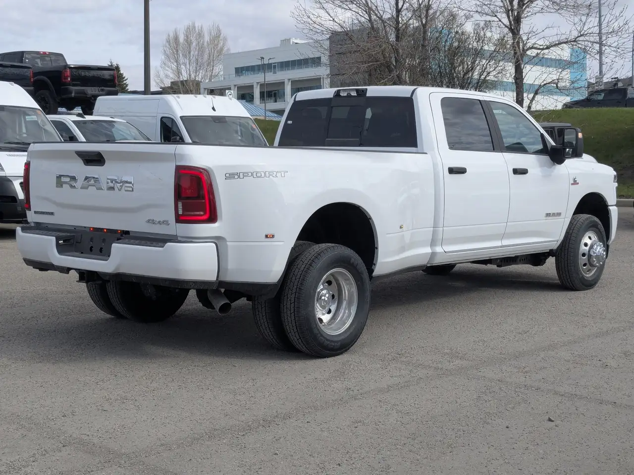 RAM 3500 снимка RAM 3500