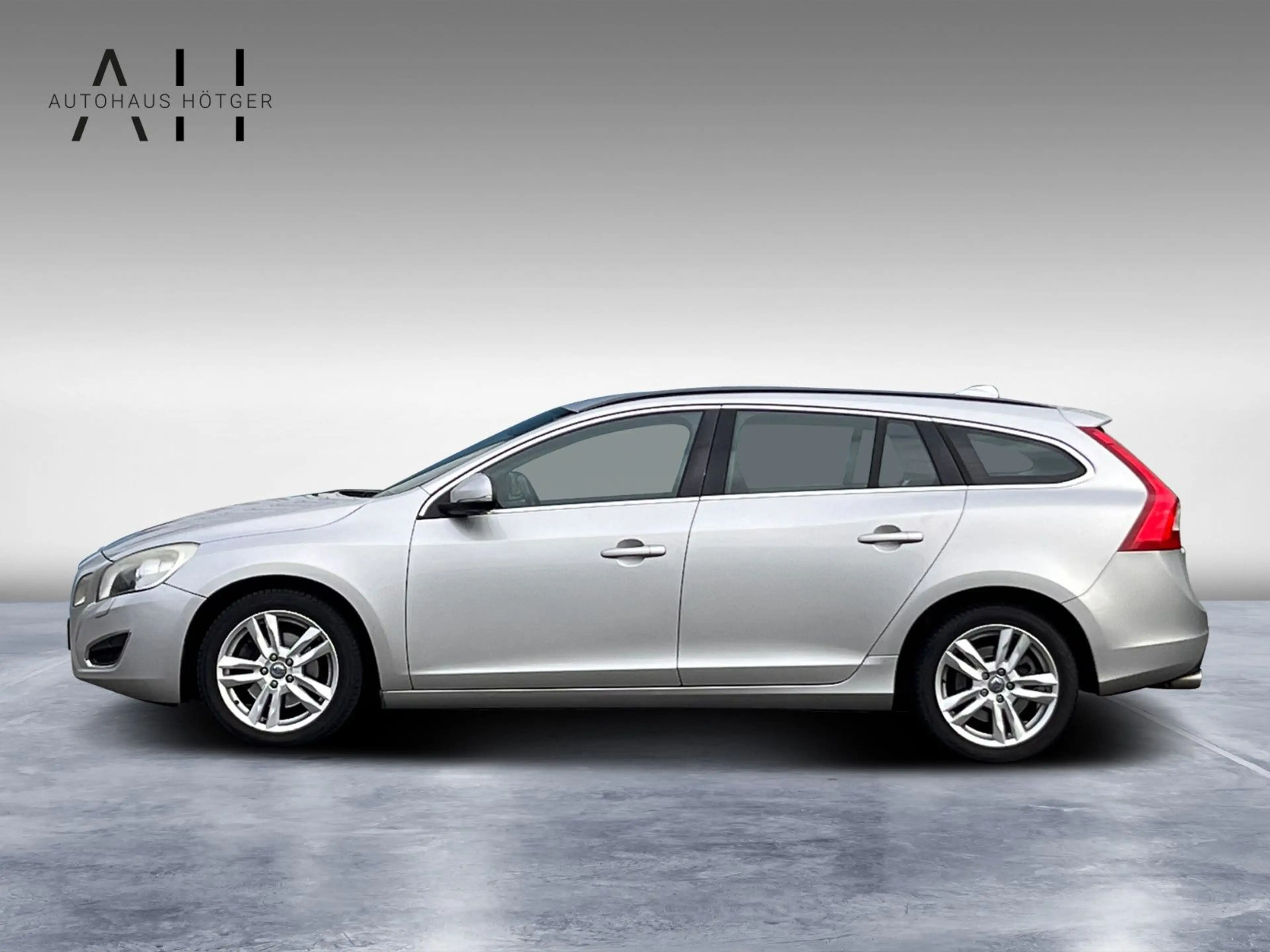 Volvo V60 Kombi Momentum | Automatik | 163 PS | Navi — photo 8