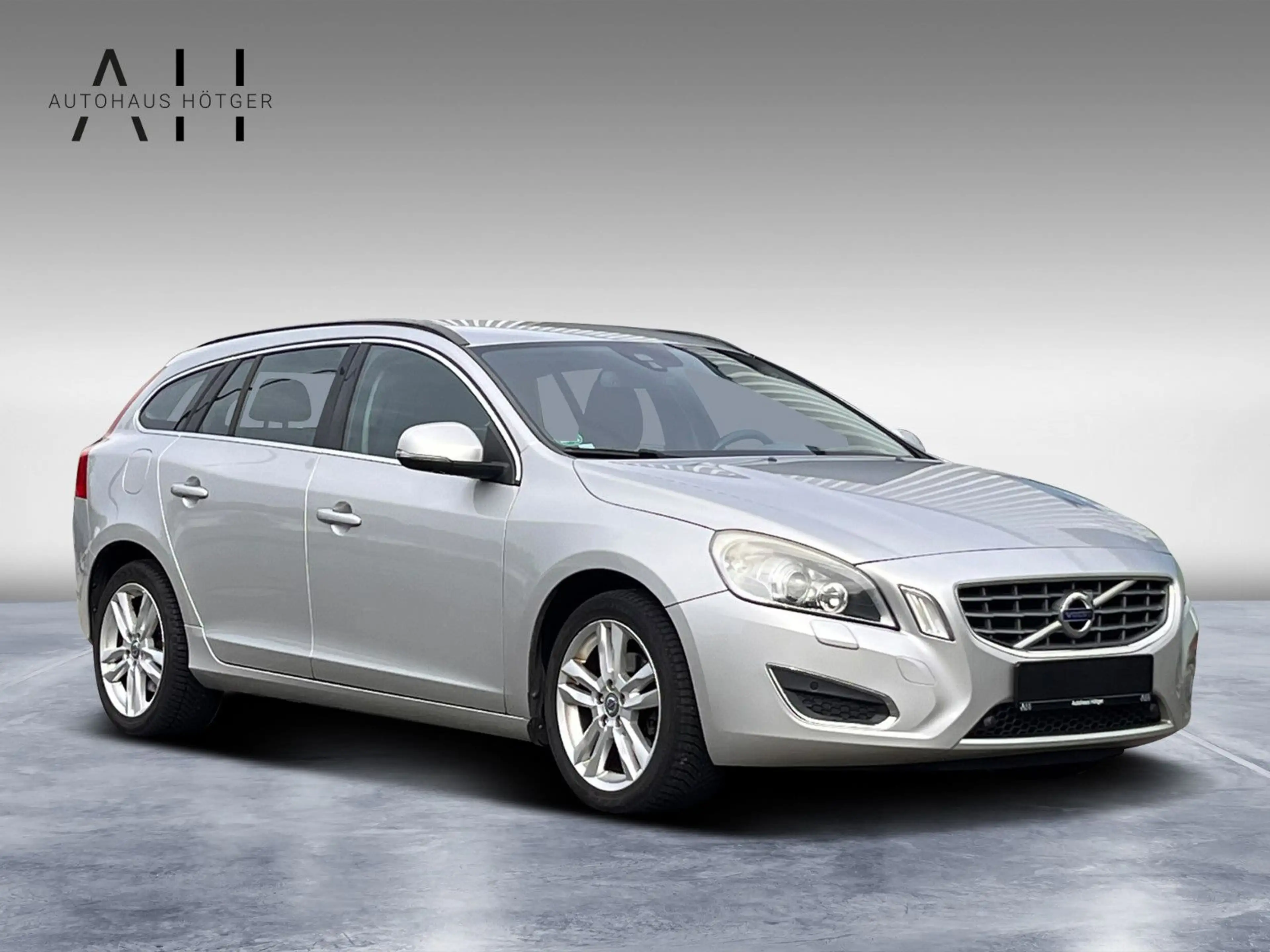 Volvo V60 Kombi Momentum | Automatik | 163 PS | Navi — photo 3