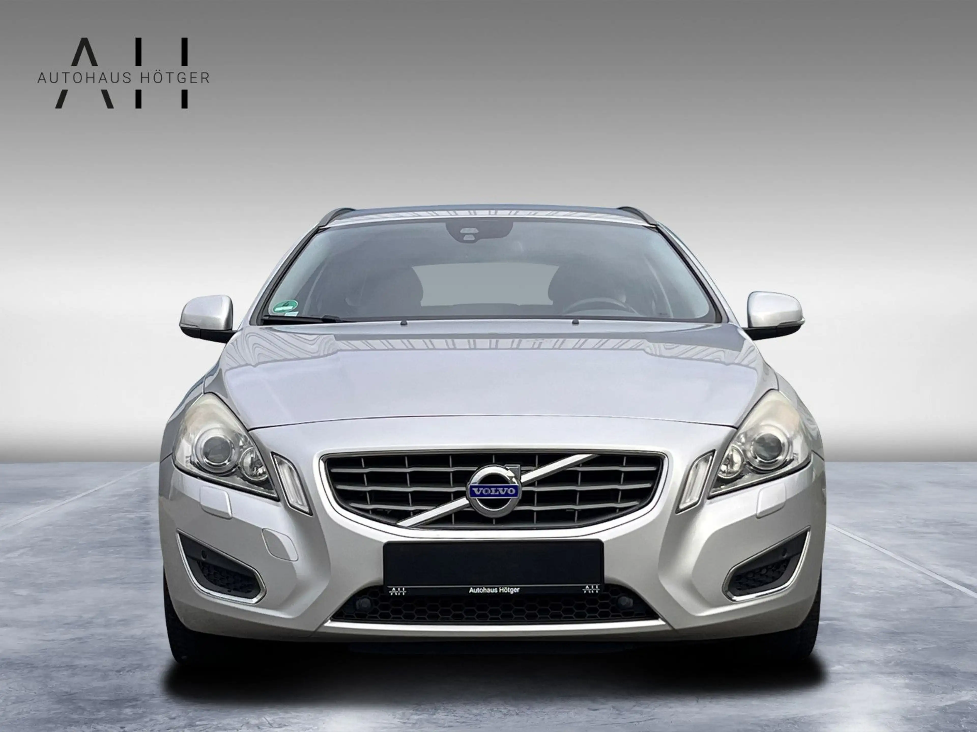 Volvo V60 Kombi Momentum | Automatik | 163 PS | Navi — photo 2