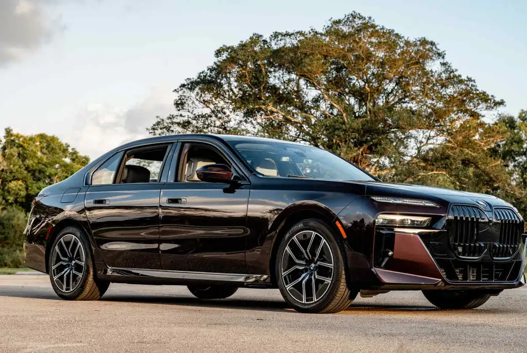 BMW 760 2024 из Европы — купить под ключ