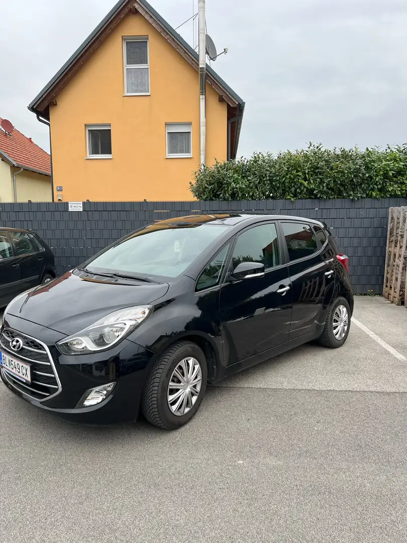 Hyundai iX20 Чёрный - 1