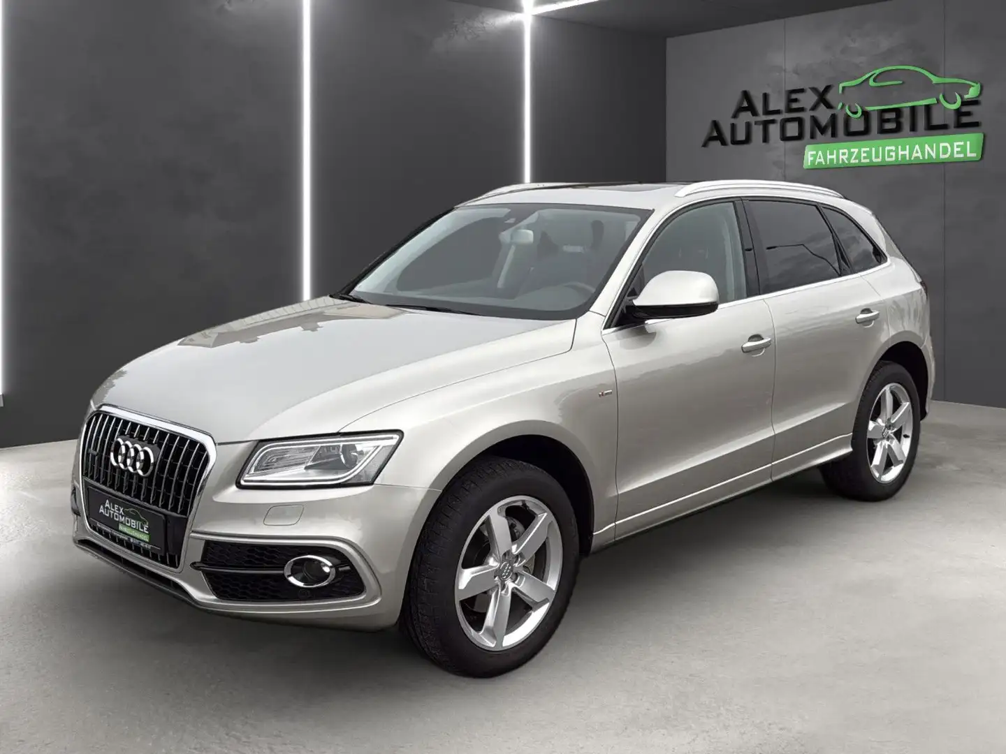 Audi Q5 2.0 TDI  quattro S line Silber - 1