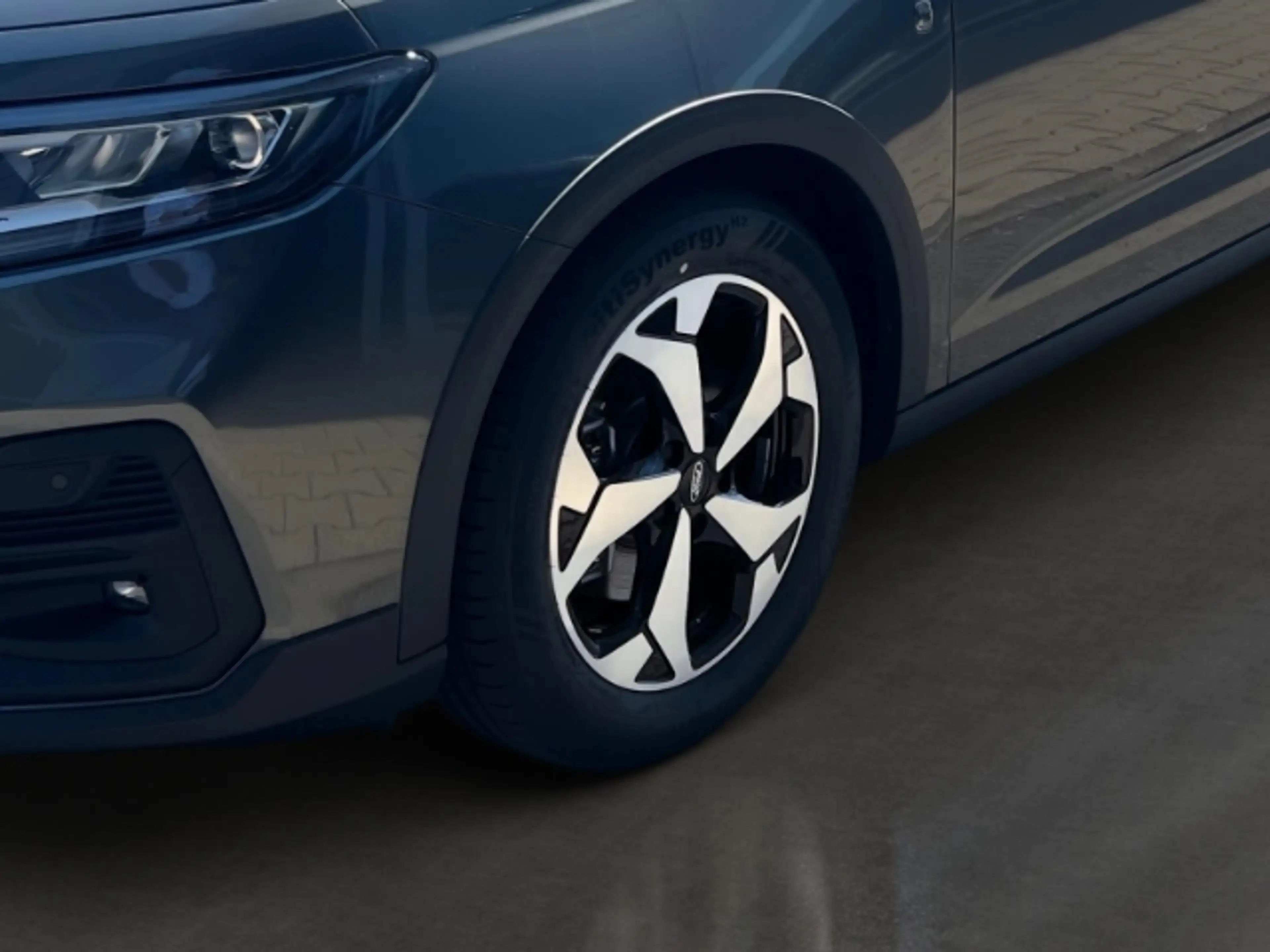 Ford Grand Tourneo Active 2.0 EcoBlue 122PS /7-Sitzer/Panorama — photo 7
