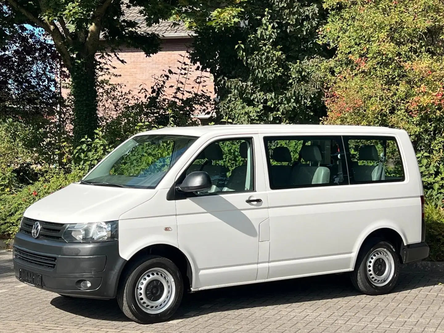Volkswagen T5 Kombi 2.0 Tdi L1H1 9 Sitze Klima Euro 5 Weiß - 1