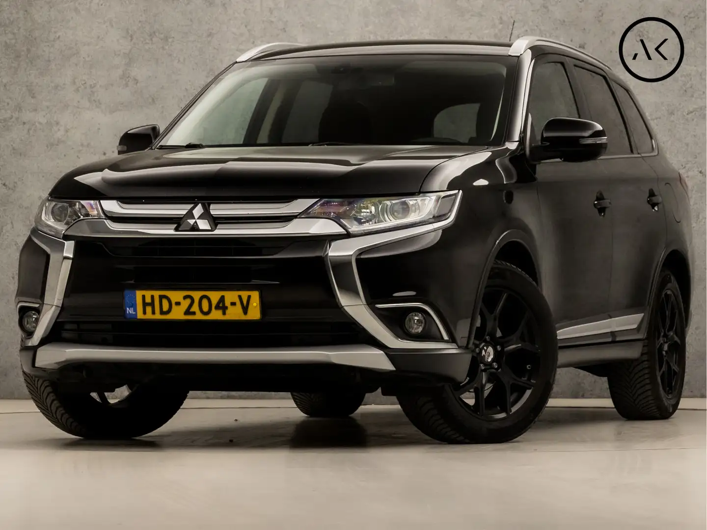 Mitsubishi Outlander 2.0 Black Sport 150Pk Automaat (NAVIGATIE, CAMERA, Negru - 1