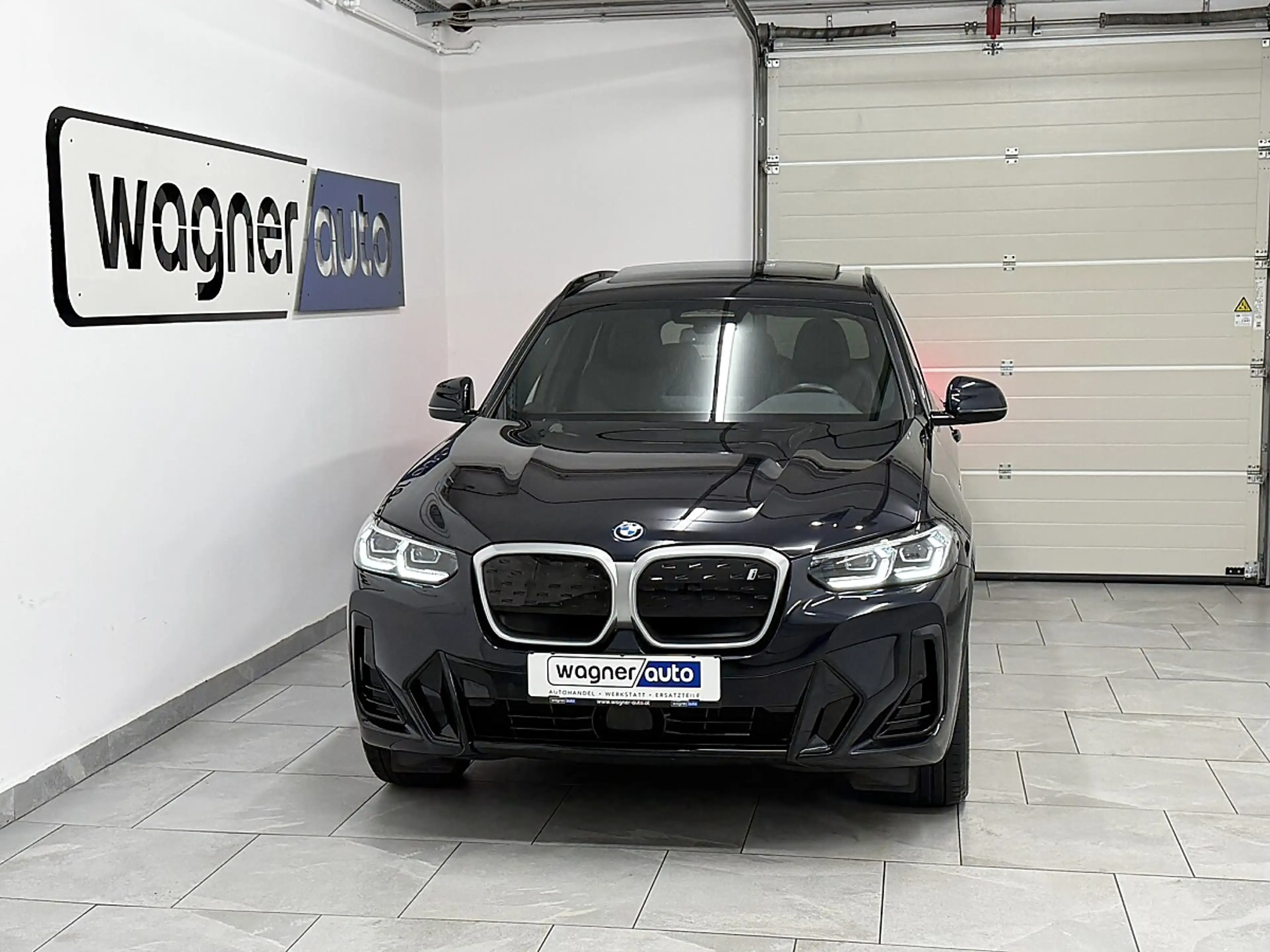 BMW iX3 M 73,8kWh M-Sport/LCI/Inspiring/LED/ACC/Panoram...