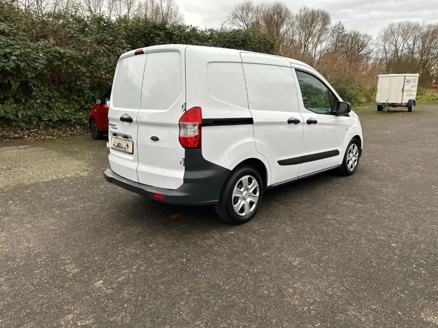 Ford Transit Courier 1.5 TDCi Trend Notbremsass. Tel.-Vorb. Berganfahra Blanco - 2