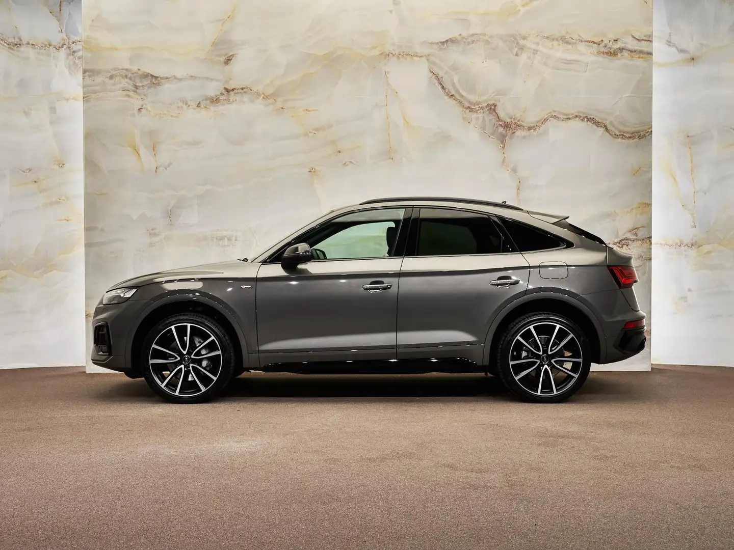 Audi Q5 Sportback 50 TFSI e S Edition Competition, NL-auto Gris - 2
