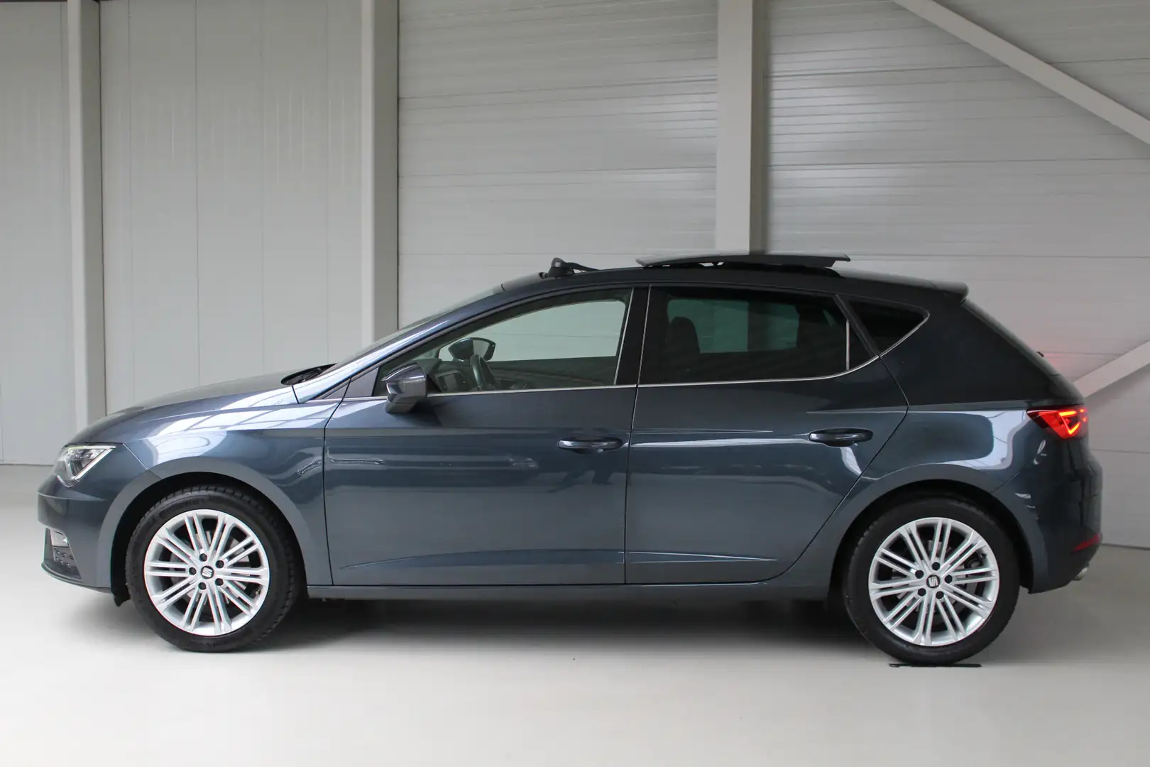 SEAT Leon 1.5 TSI FR Ultimate Edition Automaat Panoramadak | Gris - 2