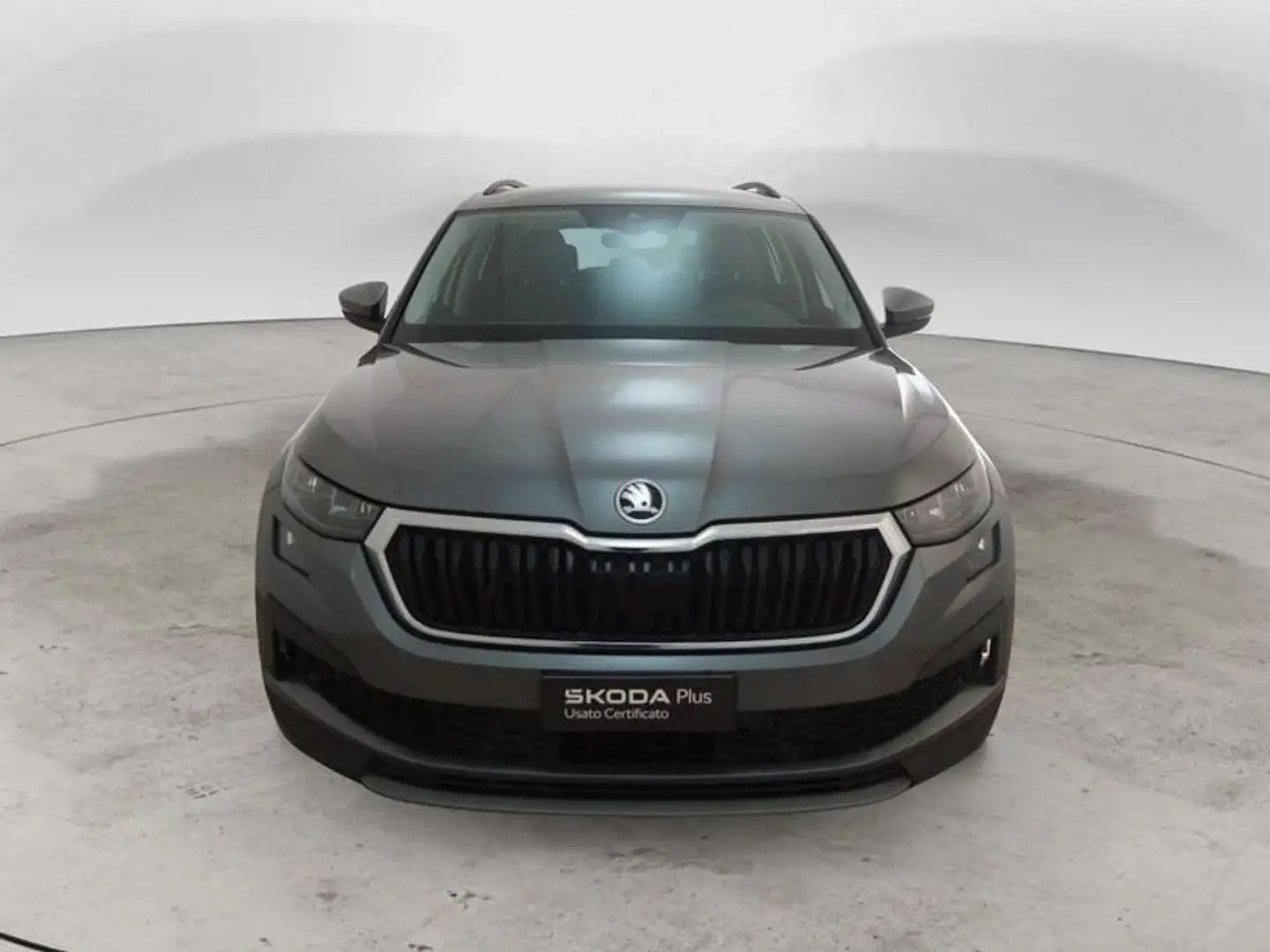 Skoda Kodiaq 2.0 TDI EVO SCR DSG Executive Šedá - 2