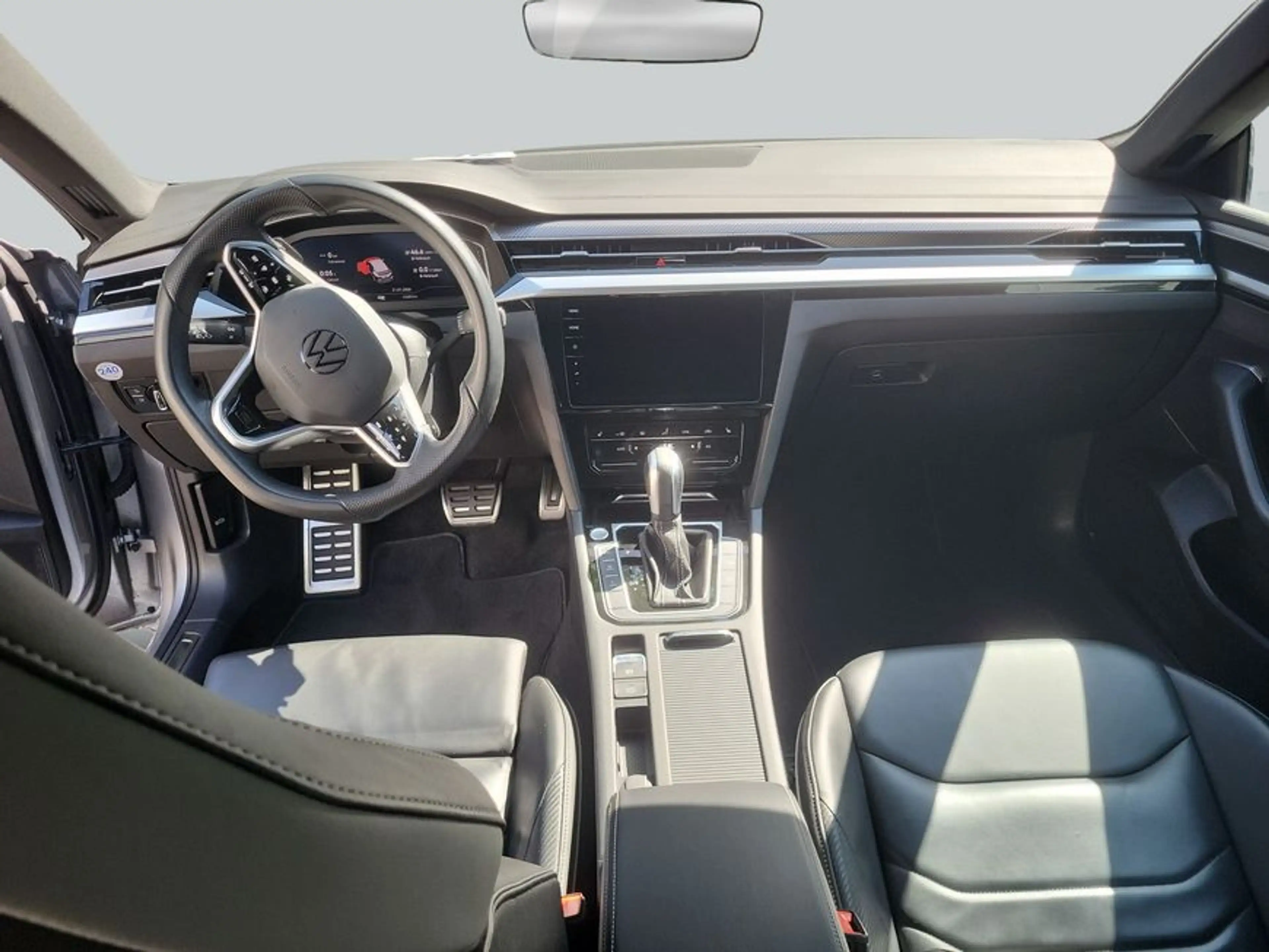 Volkswagen Arteon Shootingbrake 1.4 TSI eHybrid DSG R-Line AH — photo 14