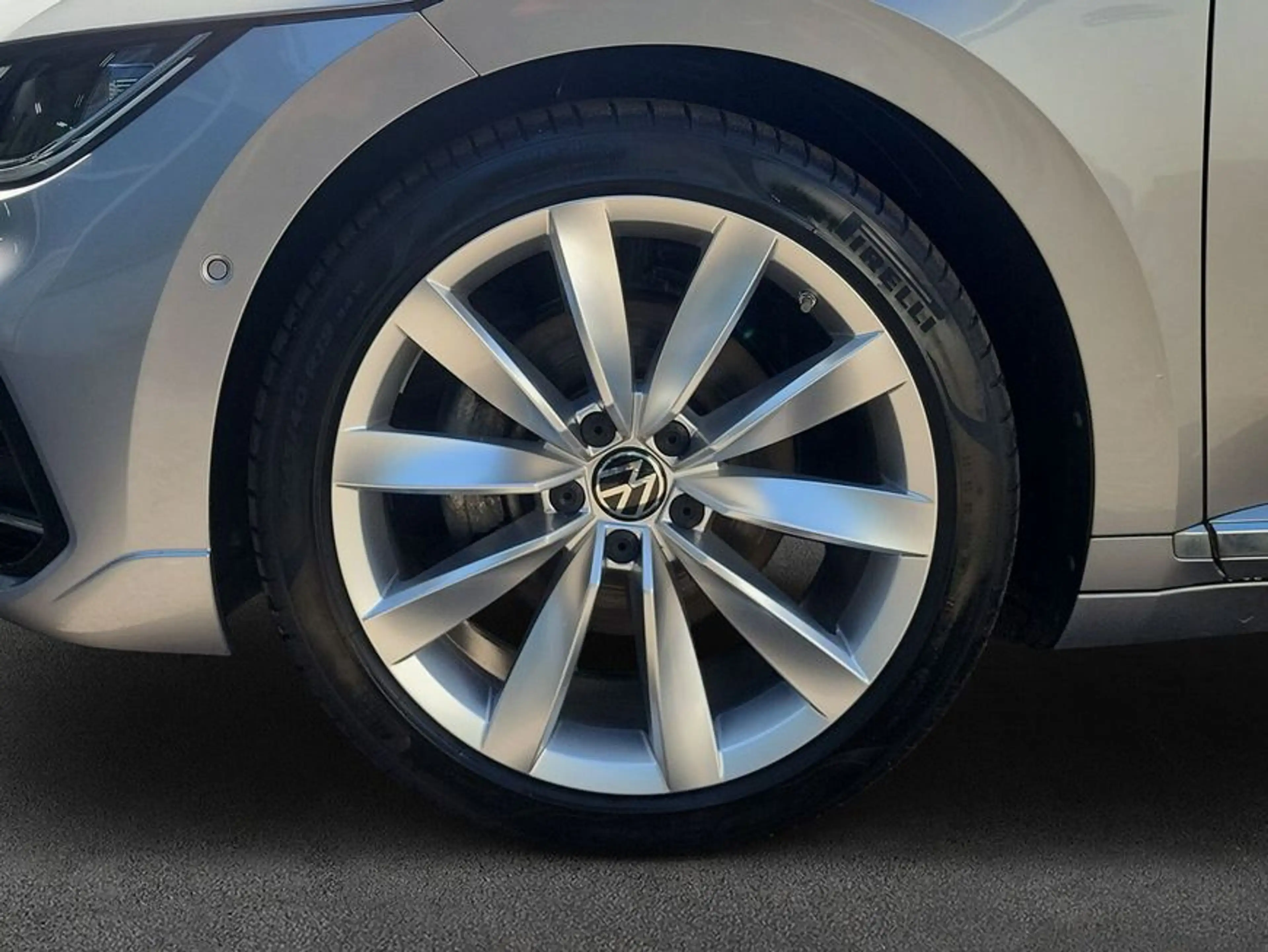 Volkswagen Arteon Shootingbrake 1.4 TSI eHybrid DSG R-Line AH — photo 8