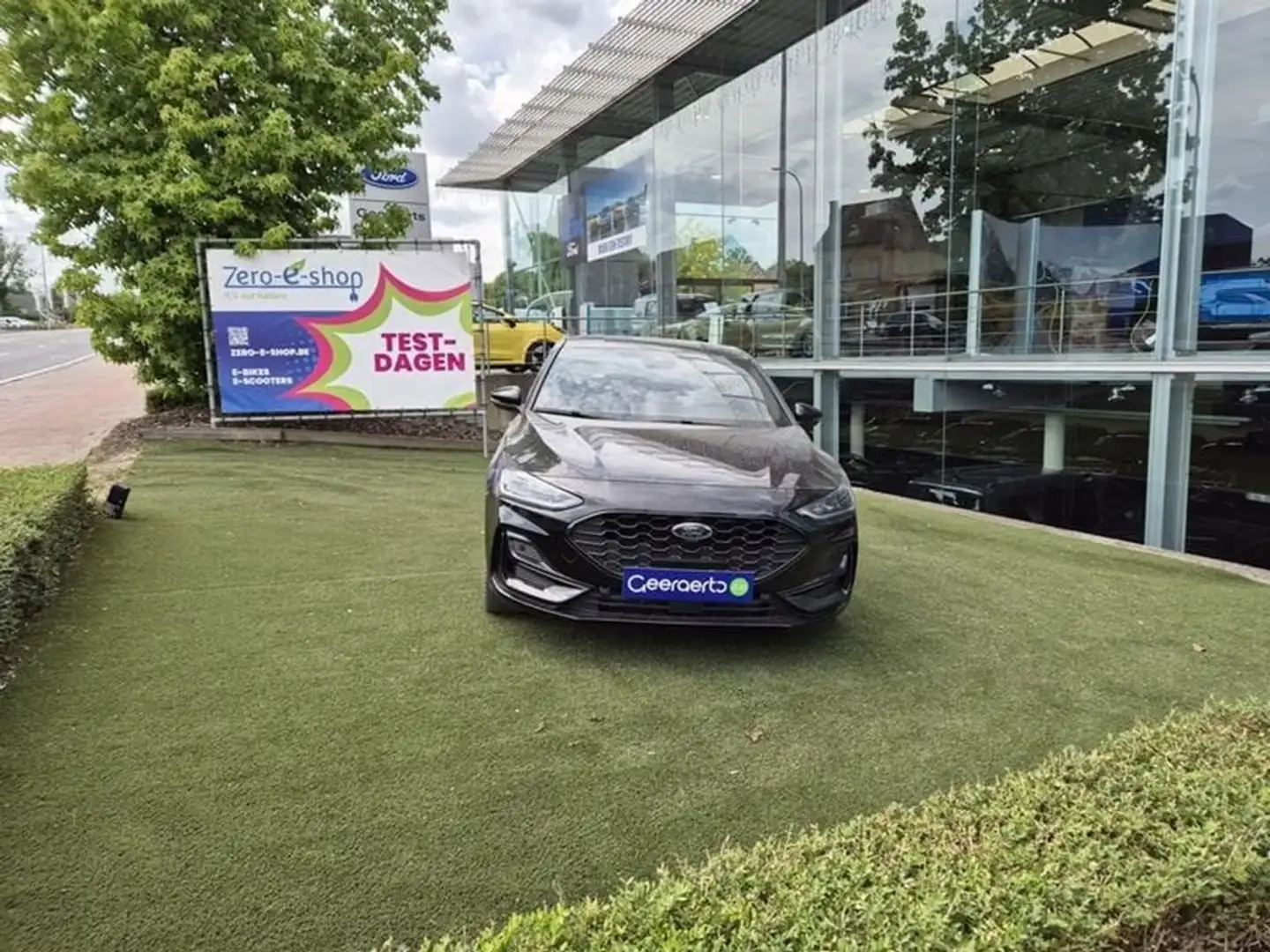 Ford Focus EcoBoost mHEV ST-Line X AUT Schwarz - 2