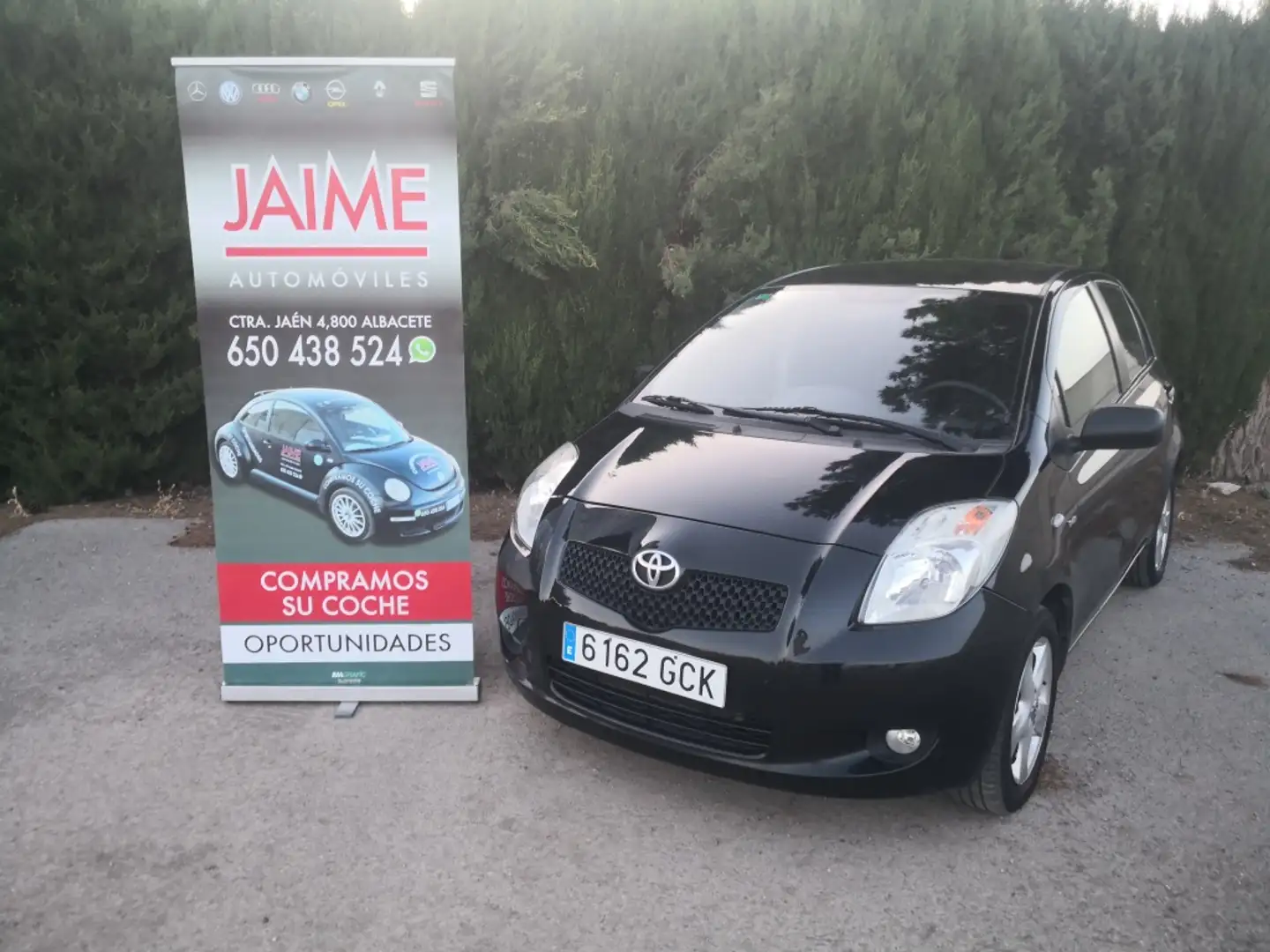 Toyota Yaris 1.4D-4D Negro - 1