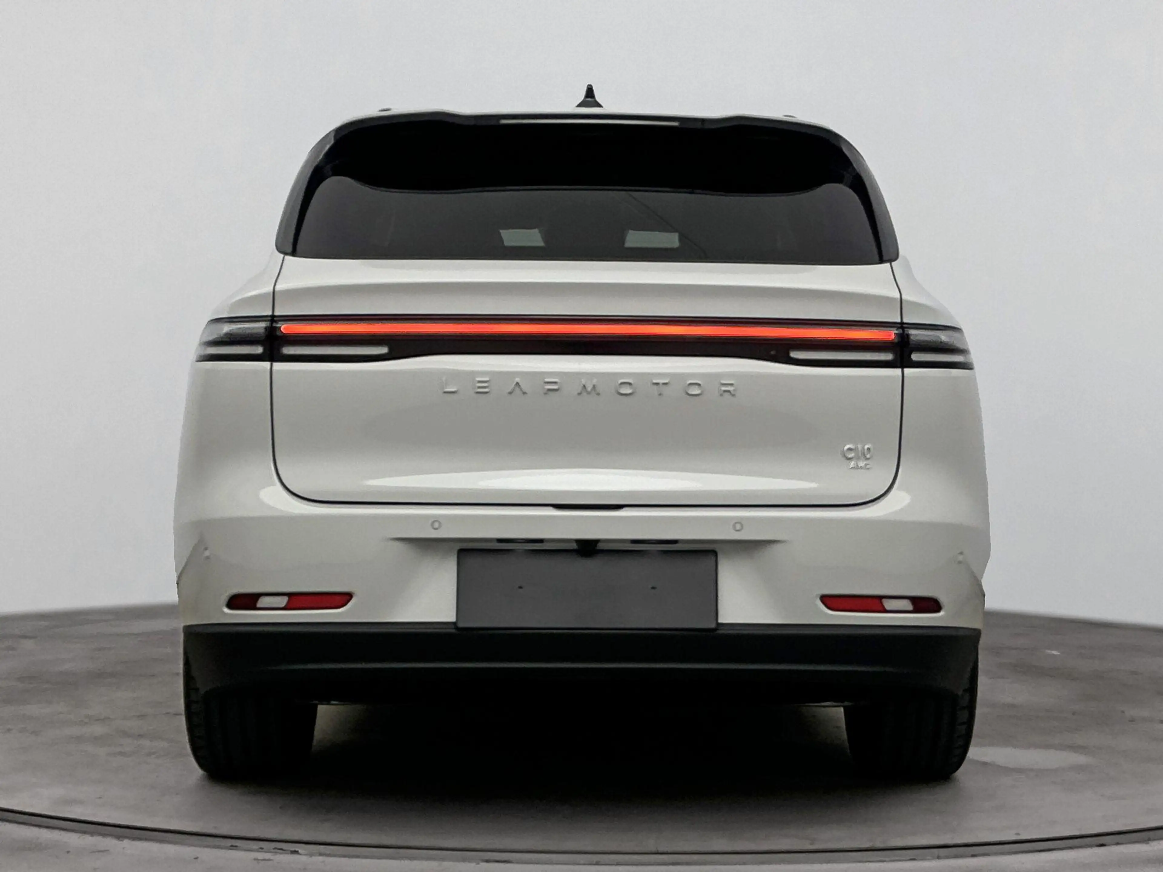 Leapmotor C10 Design ProMax AWD 81.9 kWh | 600 pk | Panoramadak — photo 4
