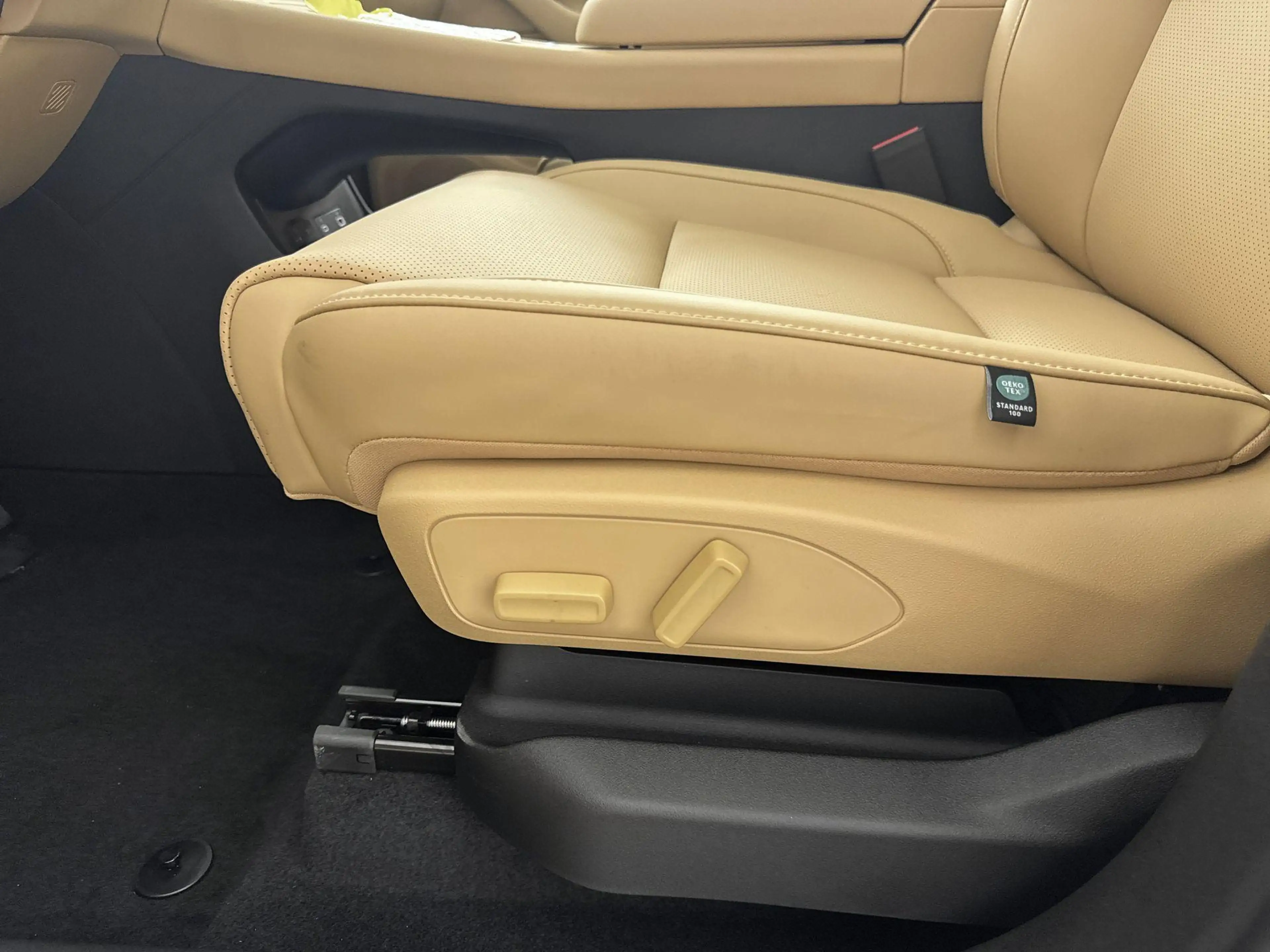 Leapmotor C10 Design ProMax AWD 81.9 kWh | 600 pk | Panoramadak — photo 7