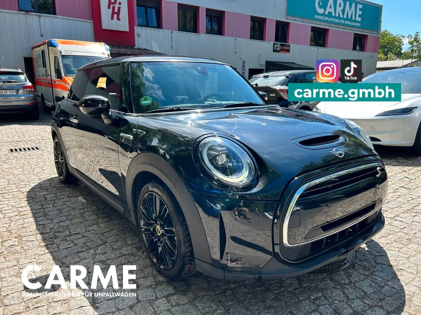MINI Cooper SE Classic Trim 135KW 32KWH Zwart - 1