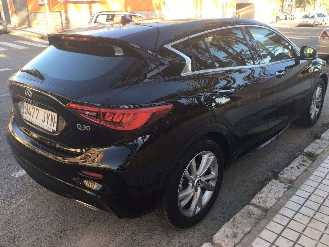Infiniti Q30 Q30 1.5d Premium Tech Premium Tech - foto 1