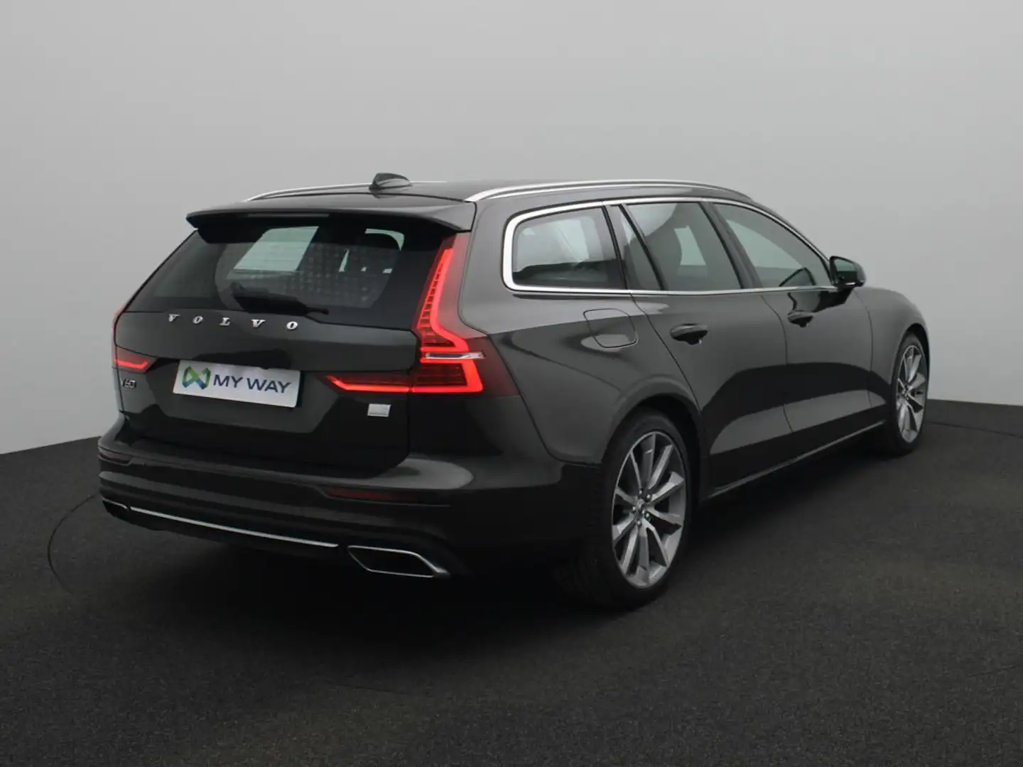 Volvo V60 INSCRIPTION 2.0 T6 AWD PHEV 340 PK / Leder / Camer Grijs - 2