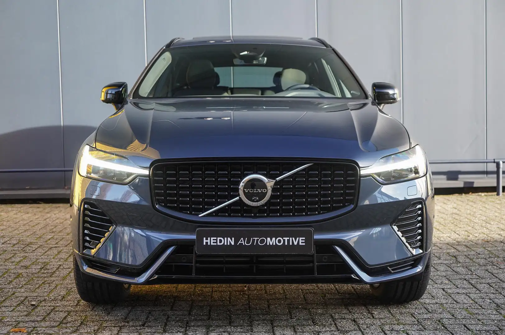Volvo XC60 2.0 T6 Plug-in hybrid AWD Plus Dark | Harman/Kardo Azul - 2