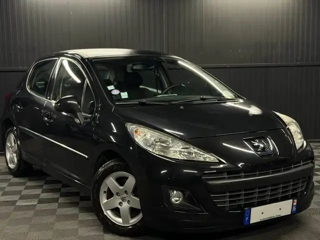 Peugeot 207 view 3