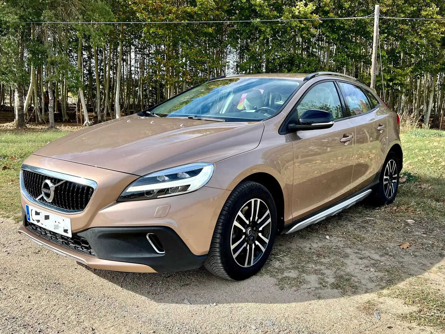 Volvo V40 Cross Country 2.0 D3 Bronce - 1