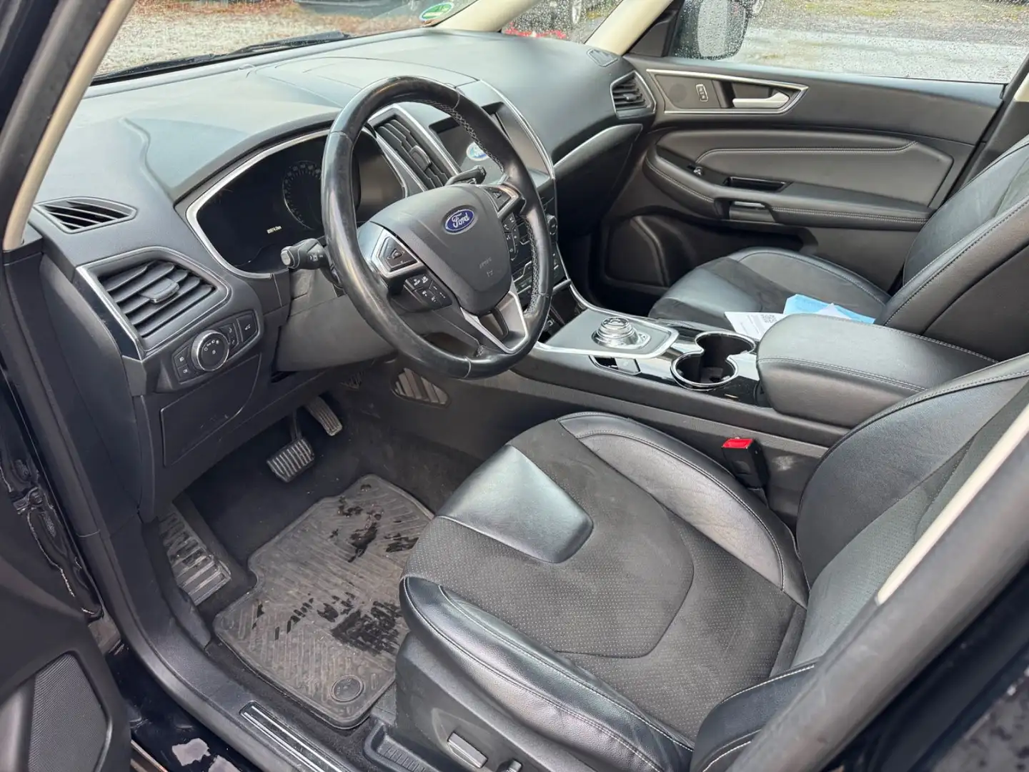 Ford Galaxy Titanium *7-SITZER/PANO/KAMERA* Schwarz - 2