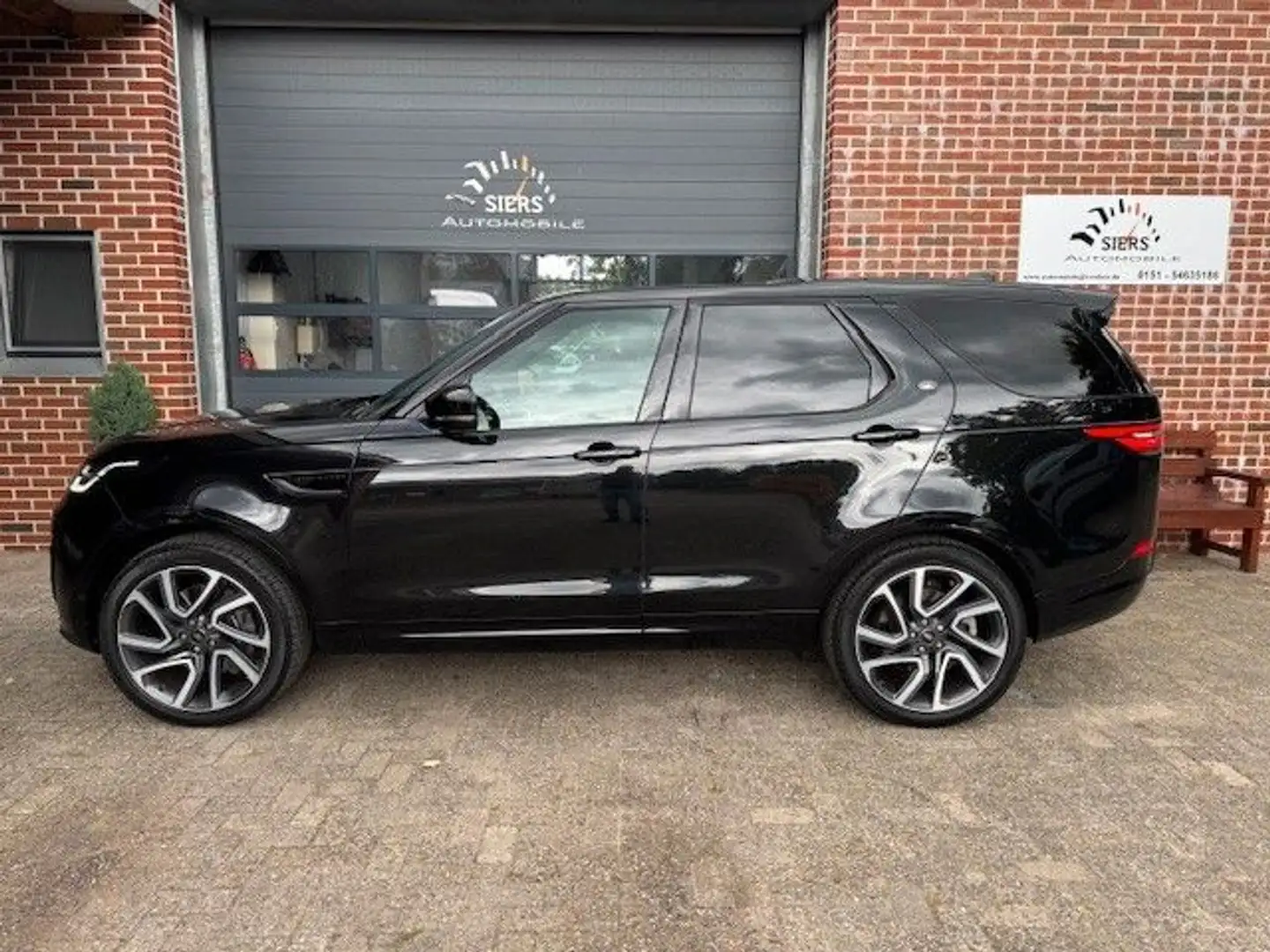 Land Rover Discovery DISCOVERY 3.0D 306PS HSE MATRIX-LED,  R-DYNAMIC Schwarz - 1