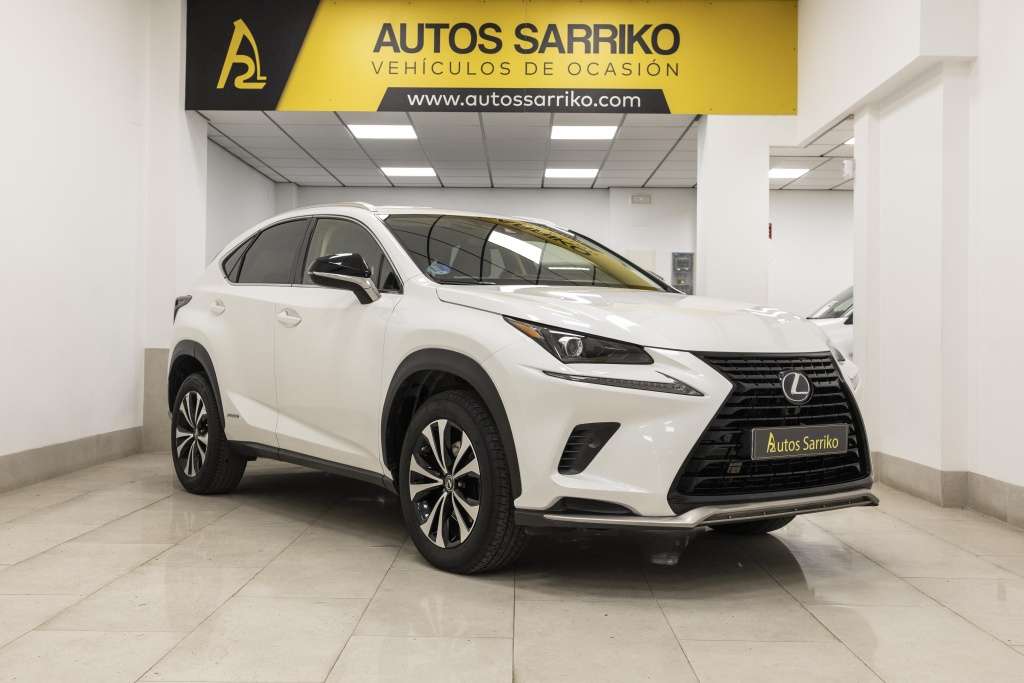 Lexus NX 300 300h Premium 2WD - foto 1