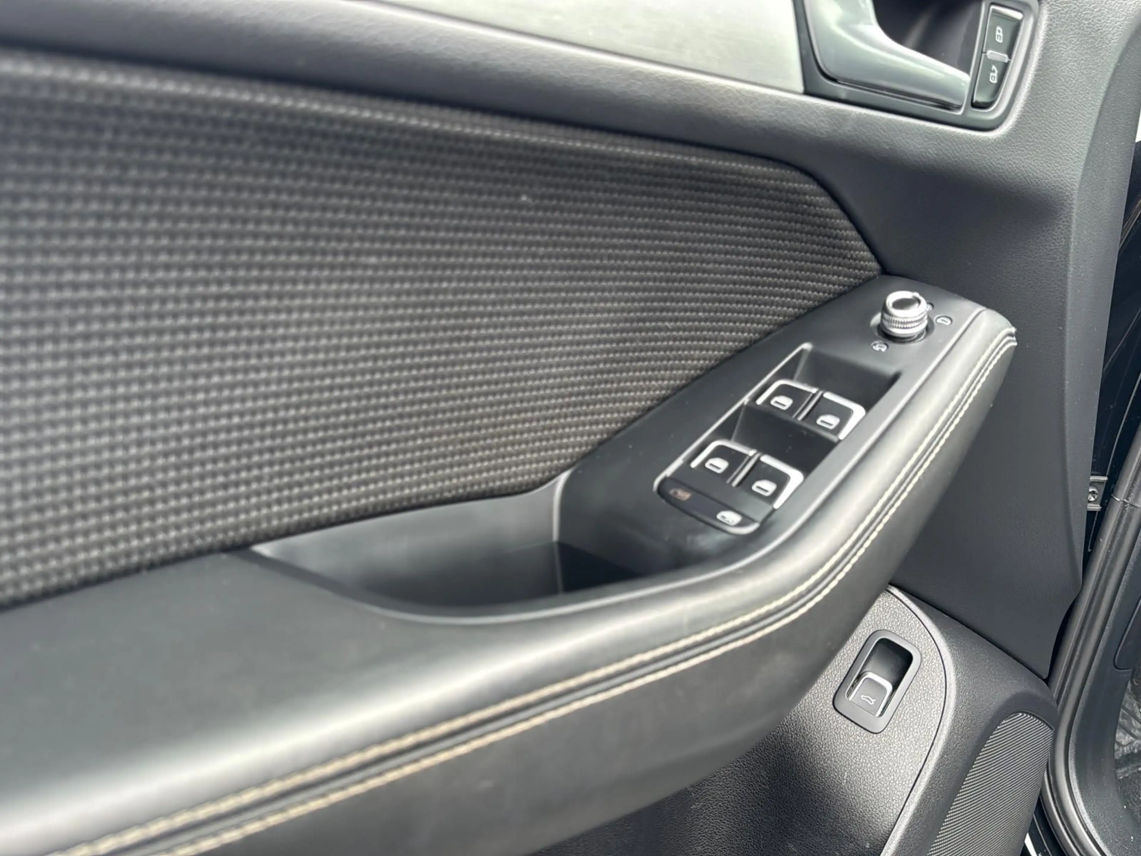 Audi Q5 2.0TDi quattro S-Line Pano StHz R.-Kamera AHK — photo 10
